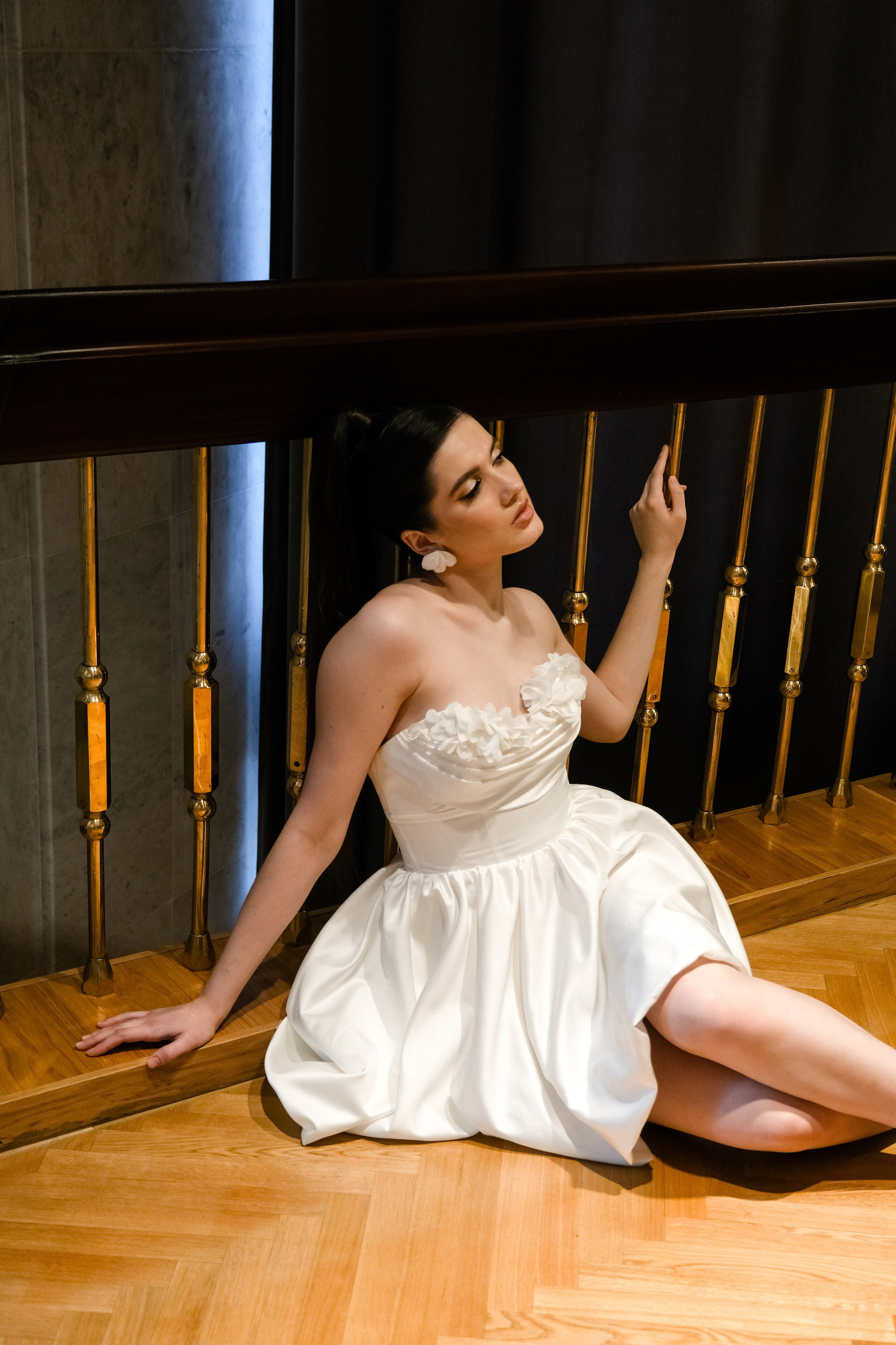 Свадебная фотосессия в театре драмы имени Наума Орлова. Свадебный фотограф в Челябинске Сырчикова Наталья