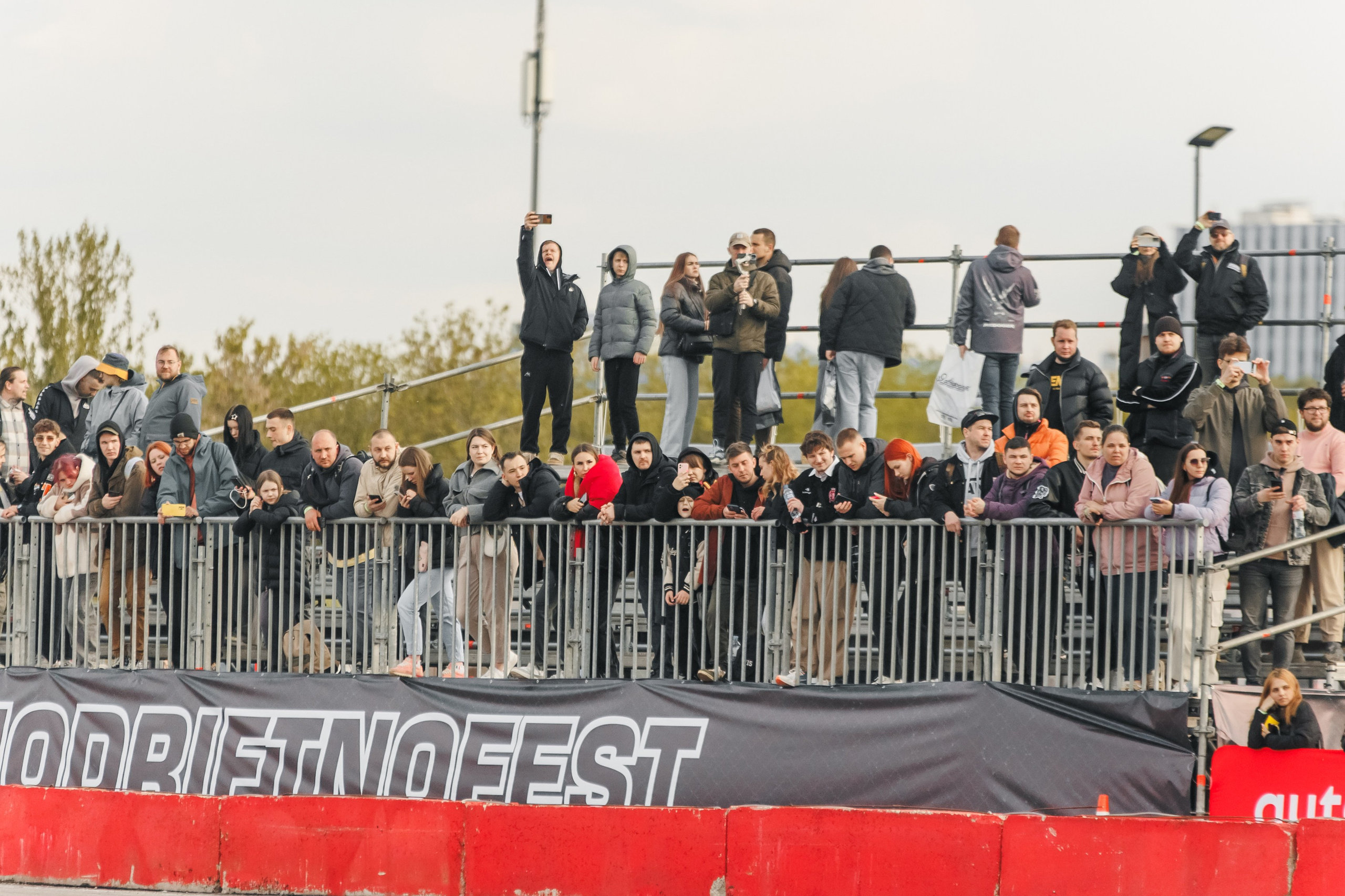 Выставка и дрифт машин. Репортажный фотограф. Москва. Алина Ланская