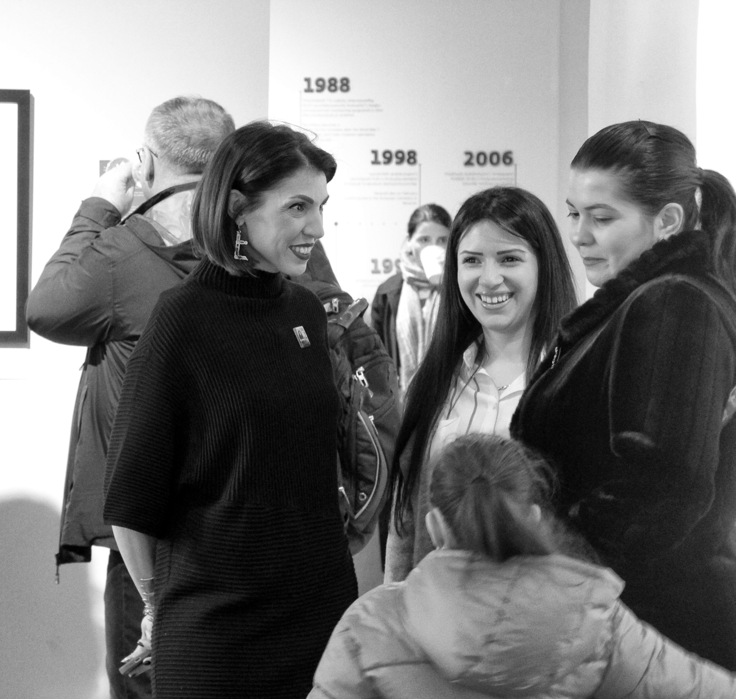 Выставка в г. Гюмри, Армения. Фоторепортаж  Д. Несмелова. Арт-фотограф Ксения Якутович