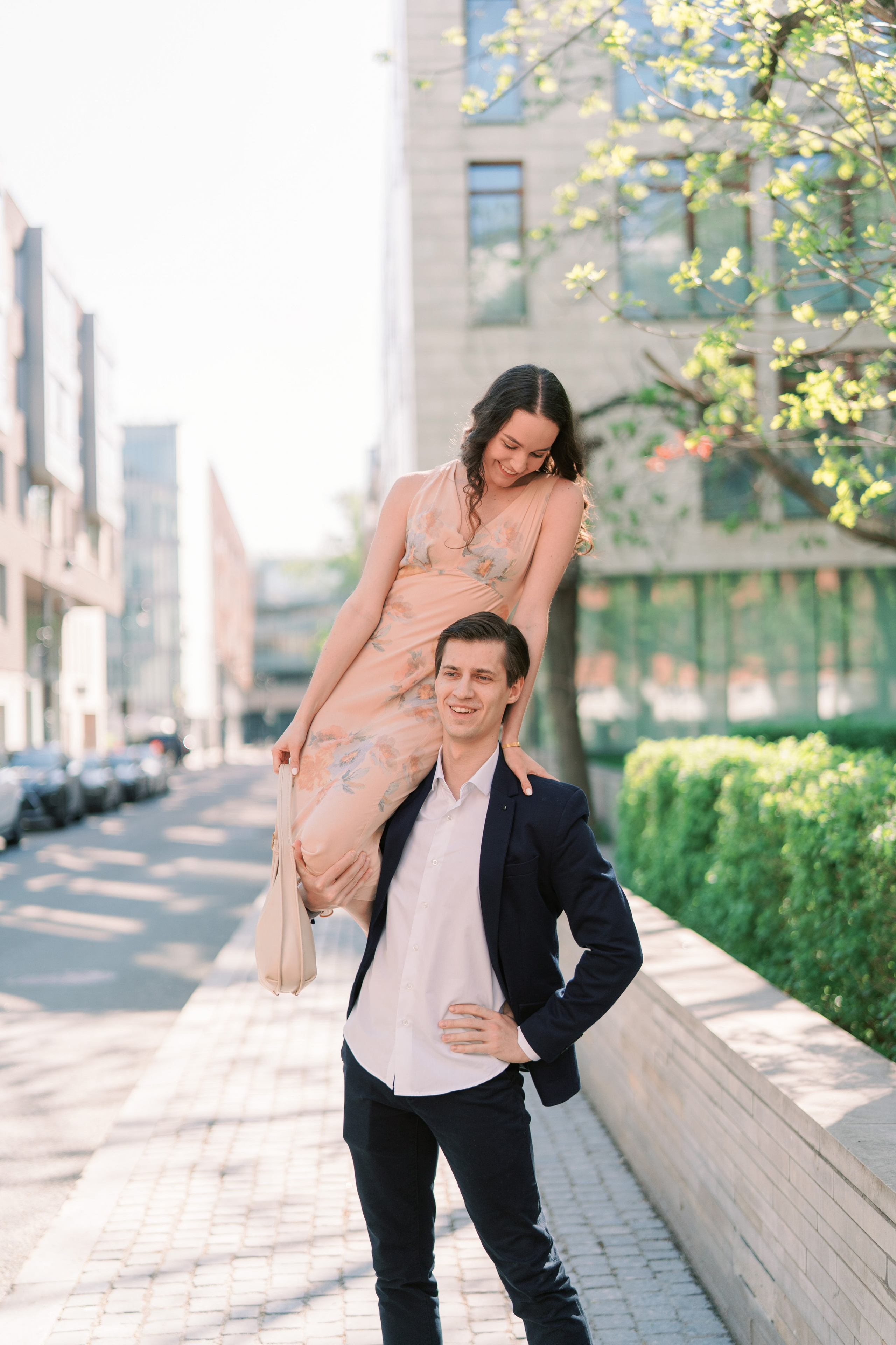 Лавстори, предствадебная прогулка в Москве, свадебный фотограф