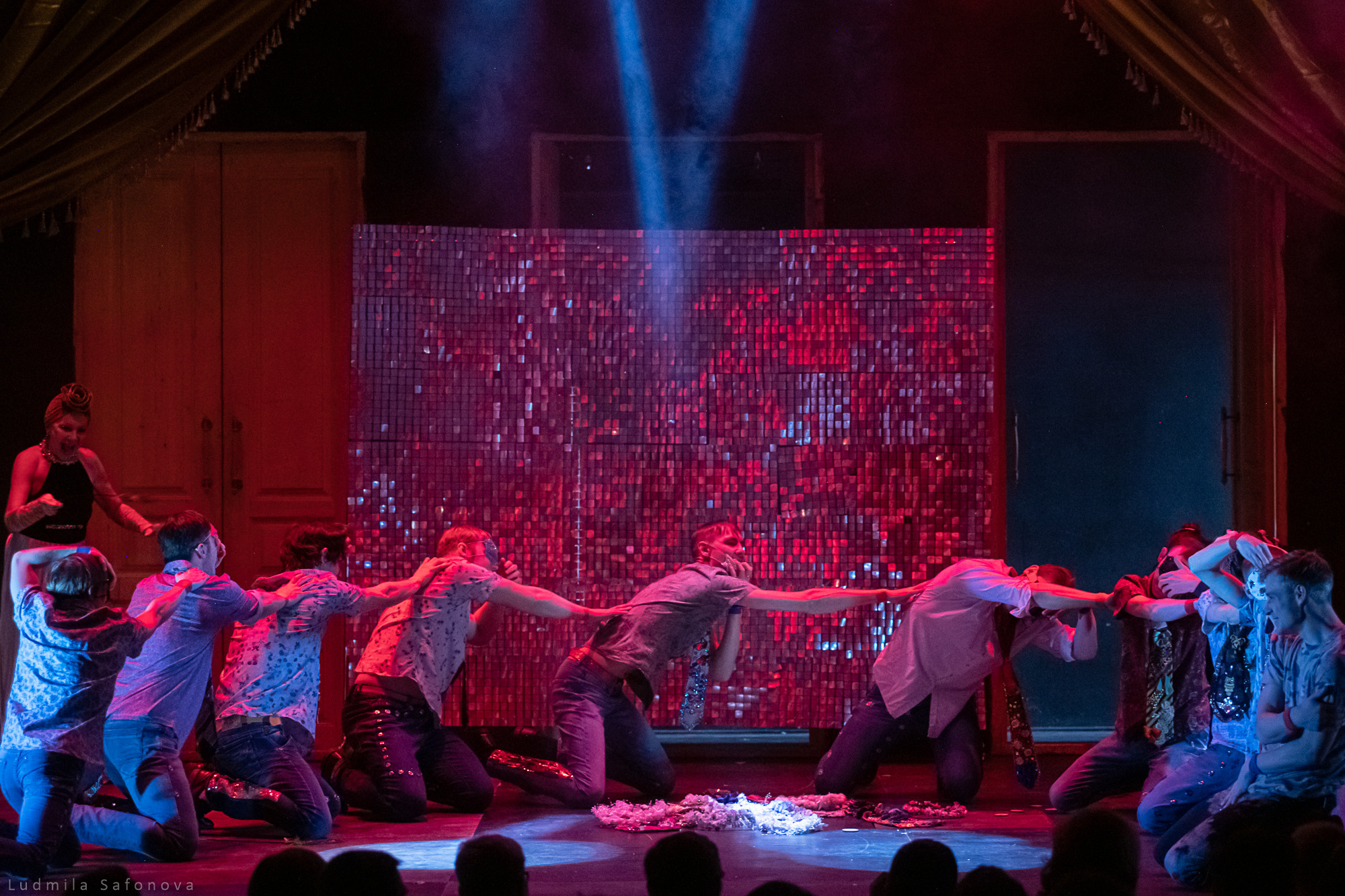 Анна Каренина. Коляда-театр. Lucytheatre