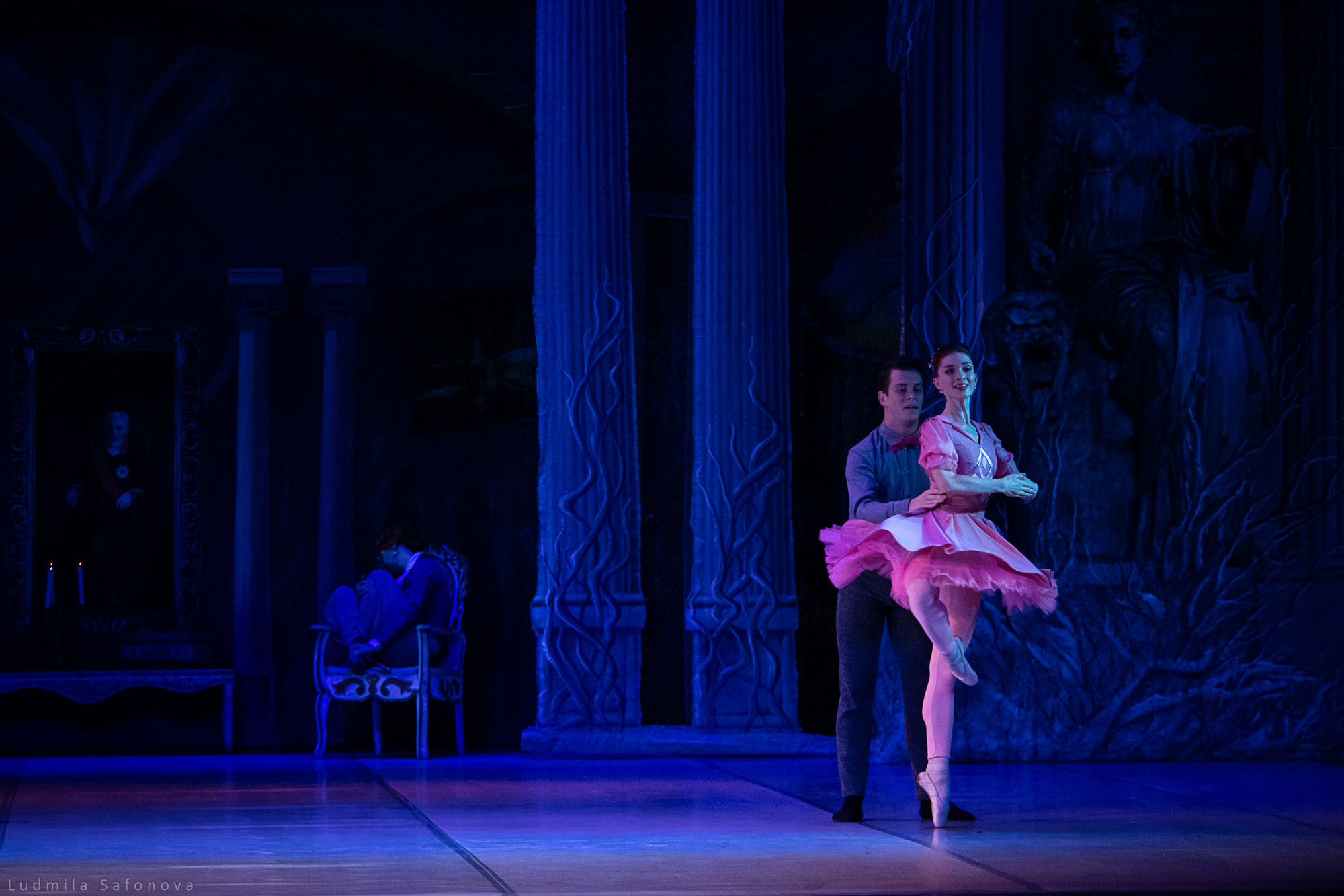 Продавец игрушек. Воронежский ГТОБ. Lucytheatre