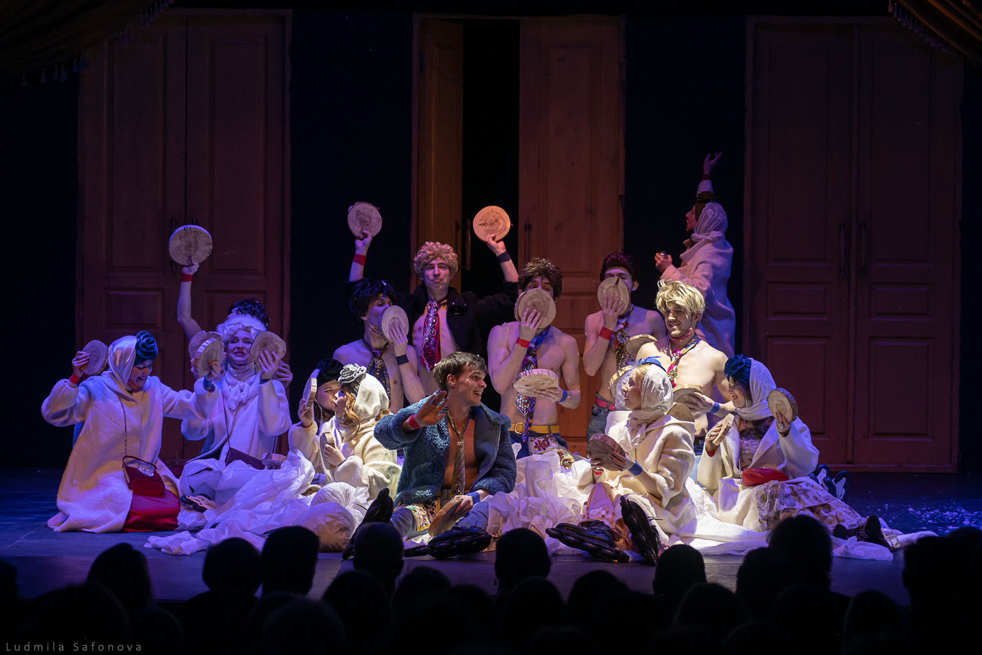 Анна Каренина. Коляда-театр. Lucytheatre