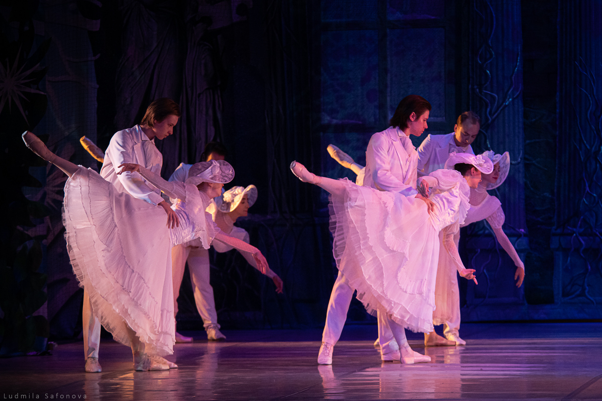 Продавец игрушек. Воронежский ГТОБ. Lucytheatre