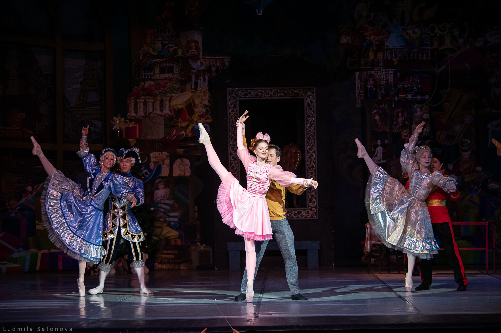 Продавец игрушек. Воронежский ГТОБ. Lucytheatre