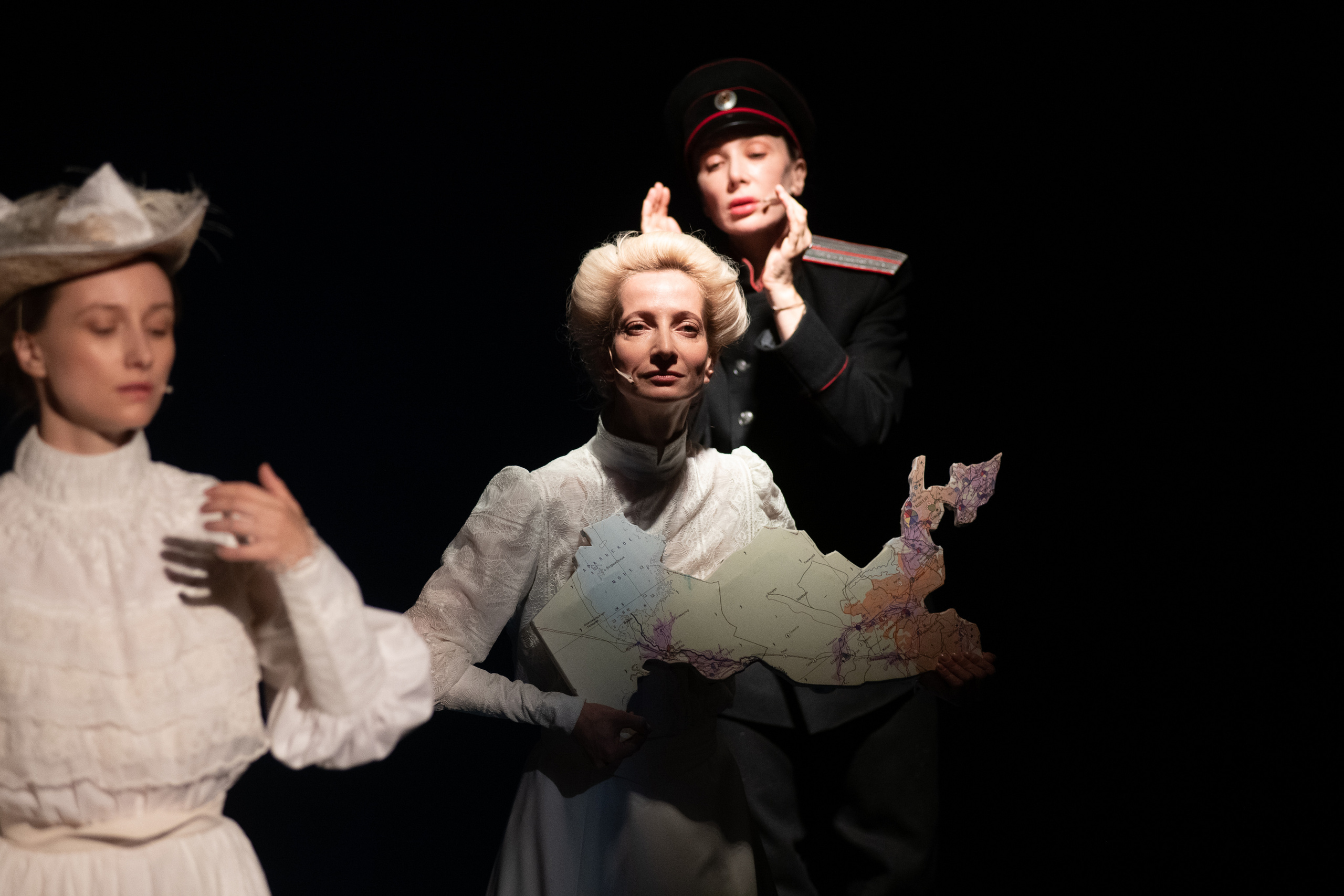 Занавес. МХТ им. Чехова. Lucytheatre