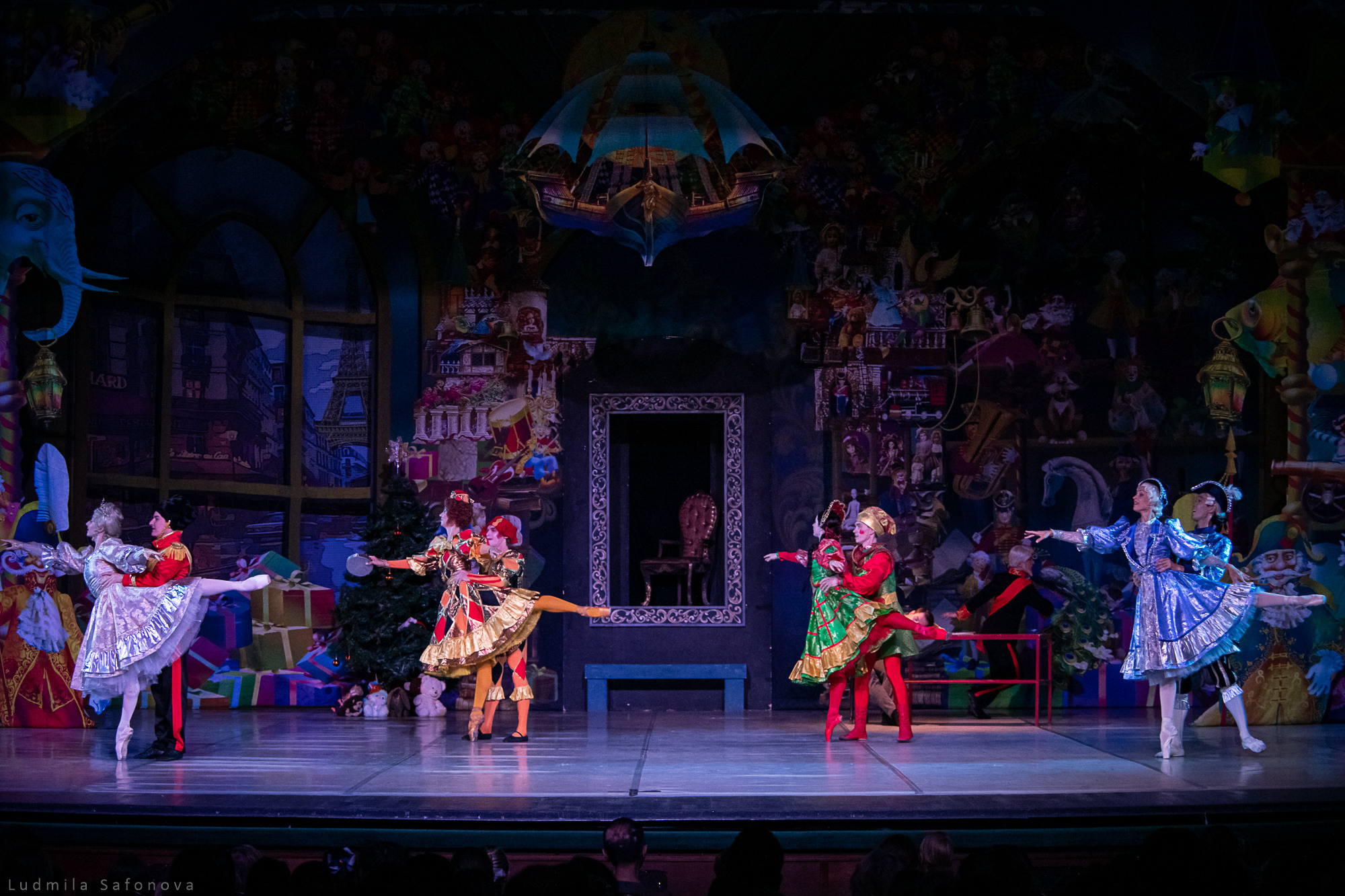 Продавец игрушек. Воронежский ГТОБ. Lucytheatre