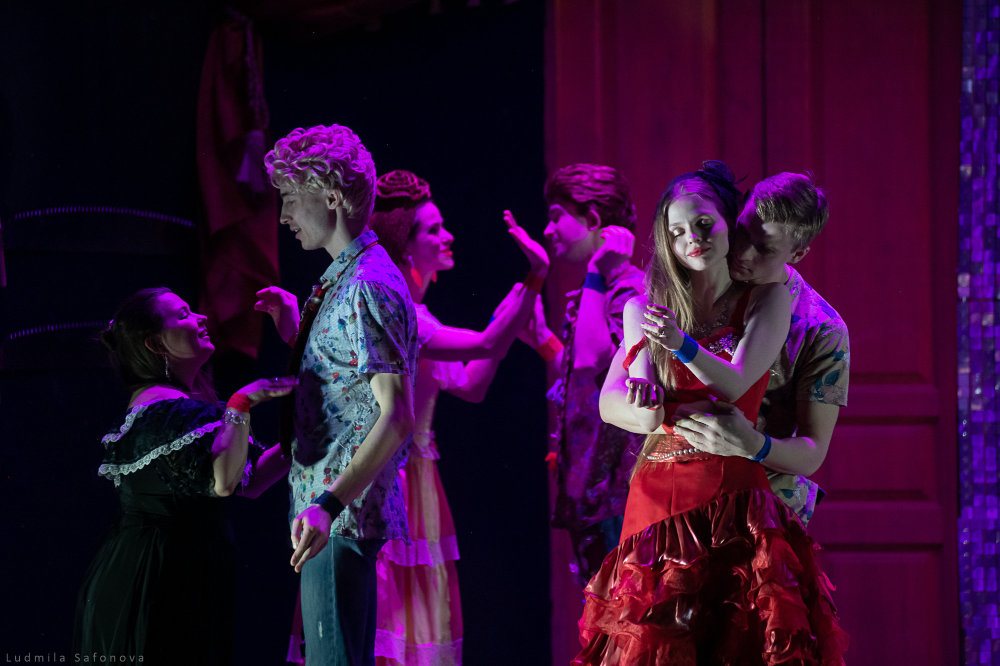 Анна Каренина. Коляда-театр. Lucytheatre