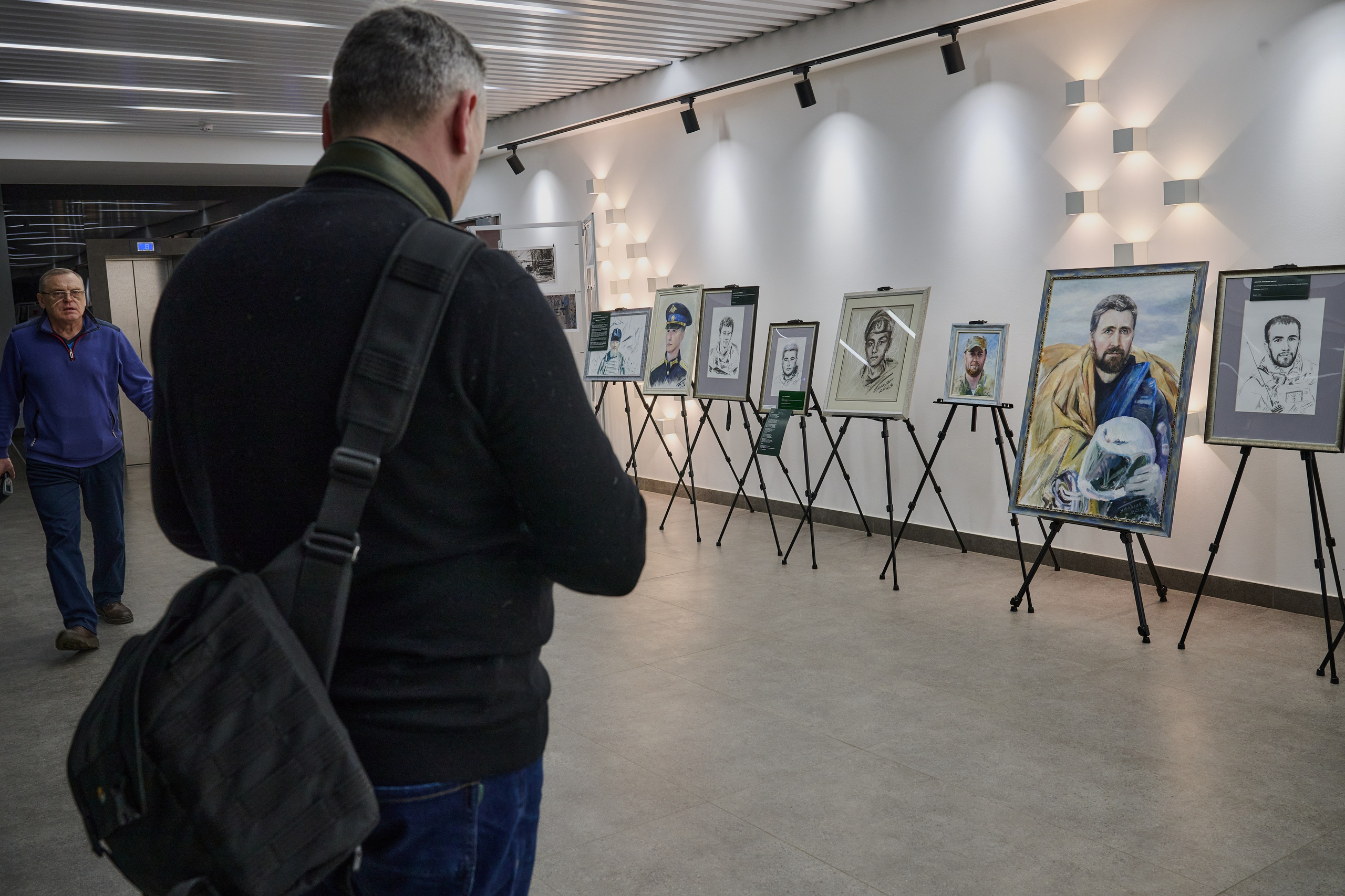 Фотовыставка «Территории» в Росгеолфонде. Фотограф Роман Адлер