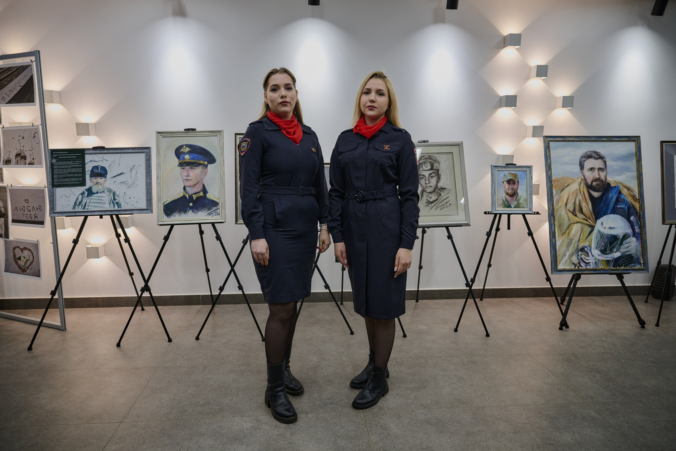 Фотовыставка «Территории» в Росгеолфонде. Фотограф Роман Адлер