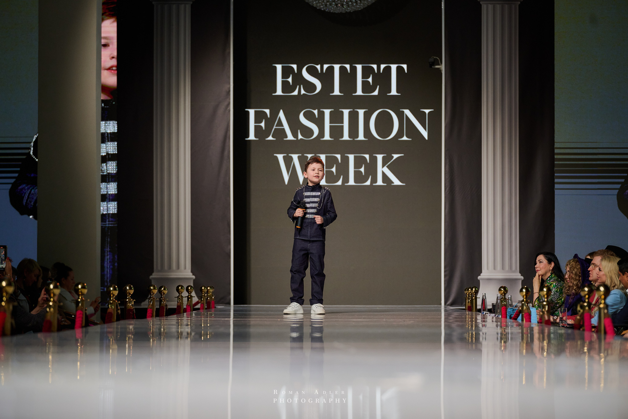 ESTET FASHION WEEK ВЕСНА — 2025. Фотограф Роман Адлер