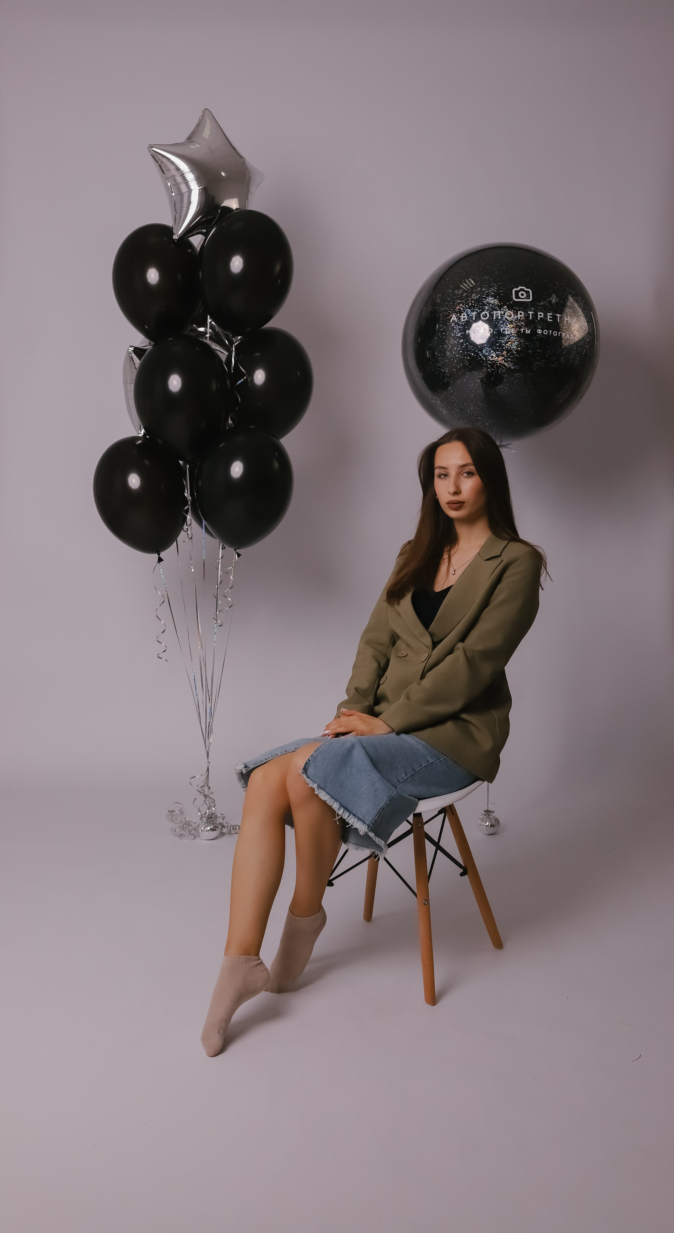 Элегантная Карина в «Автопортретной». Автопортретная