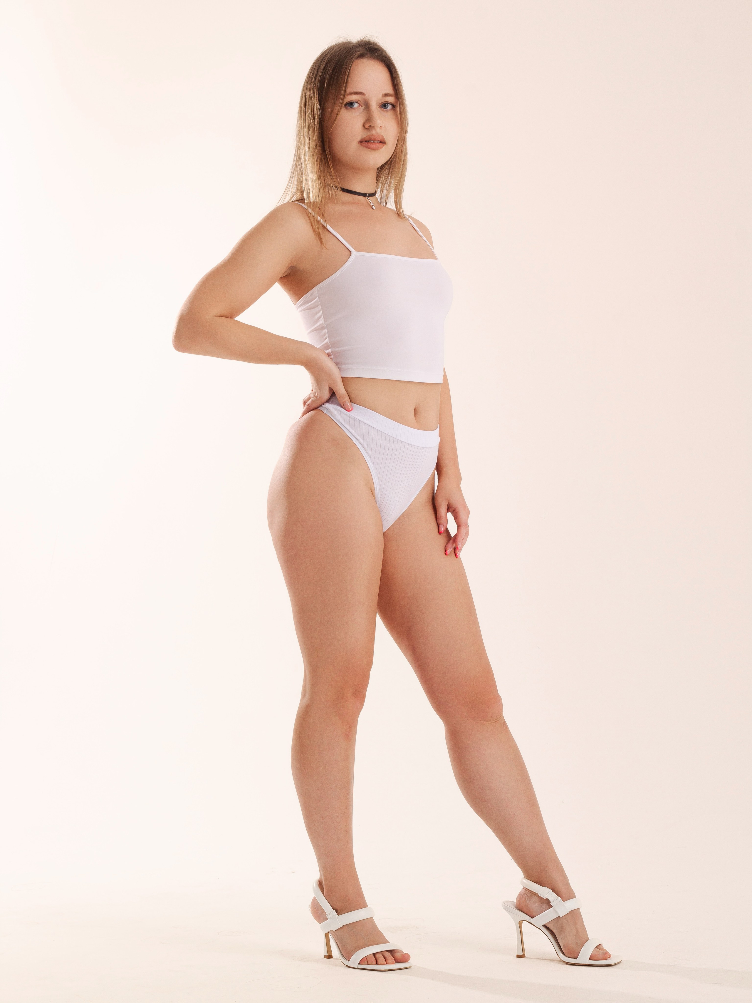 Оксана. Фото для маркетплейсов в самых сочных локациях города Сочи