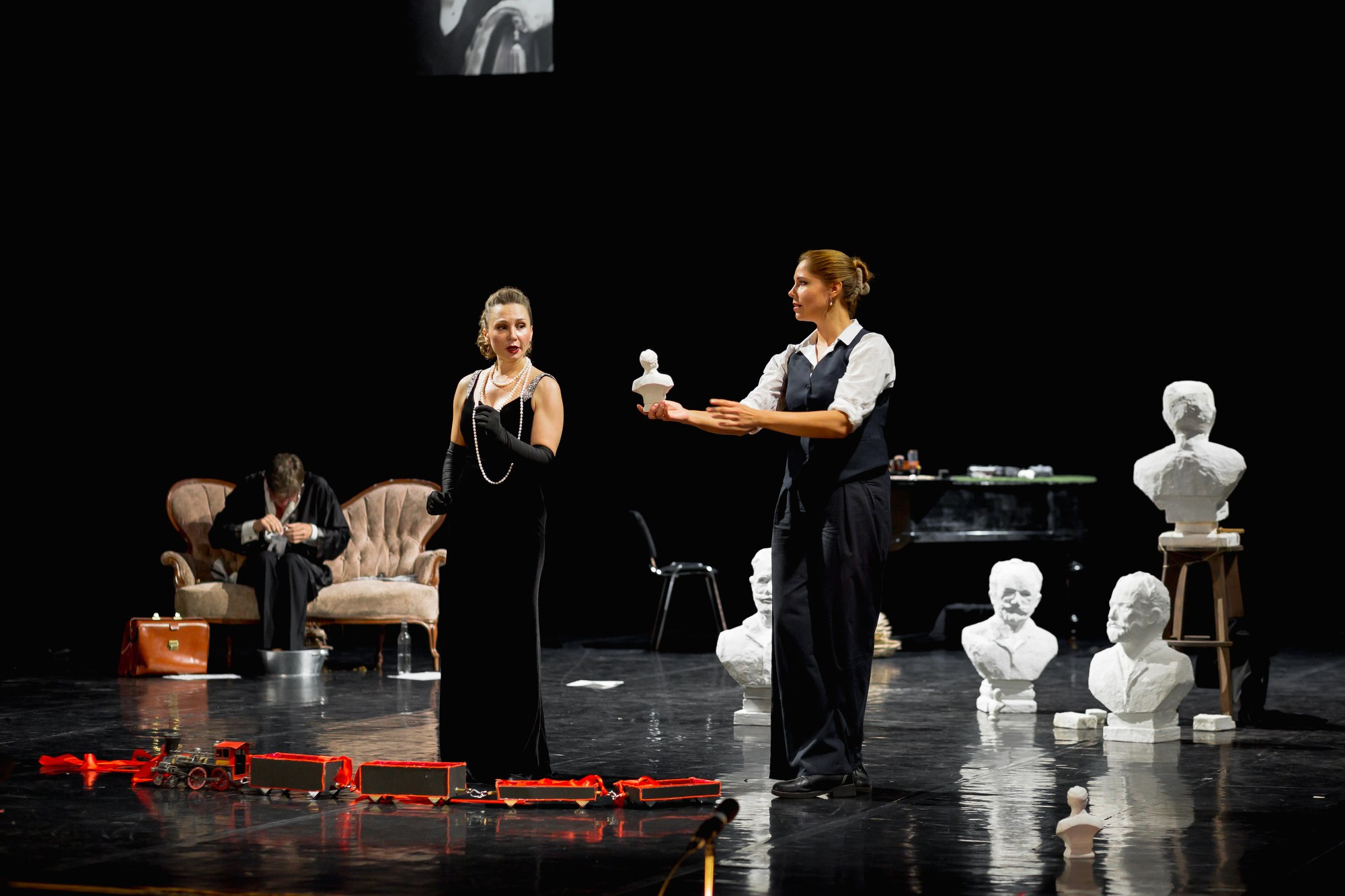 Спектакль Приглушенные голоса в Театре Эрмитажа (+репетиция). Семейный и портретный фотограф в Санкт-Петербурге Андрей Воробьев