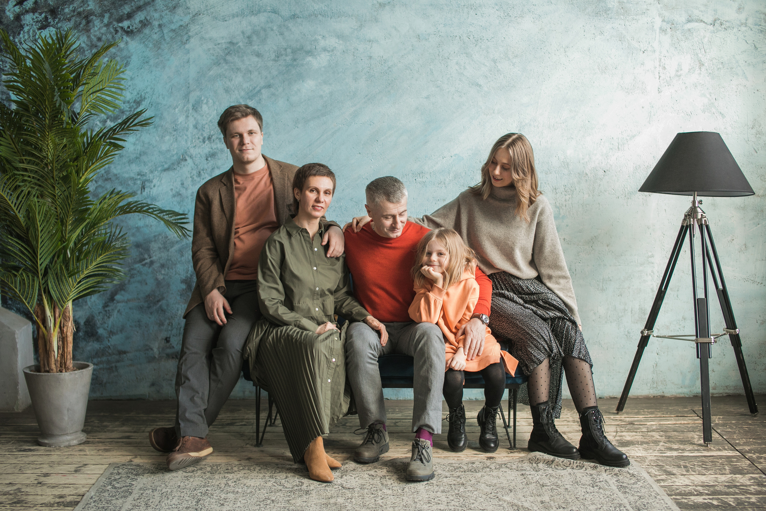 семейная фотосессия в студии с детьми