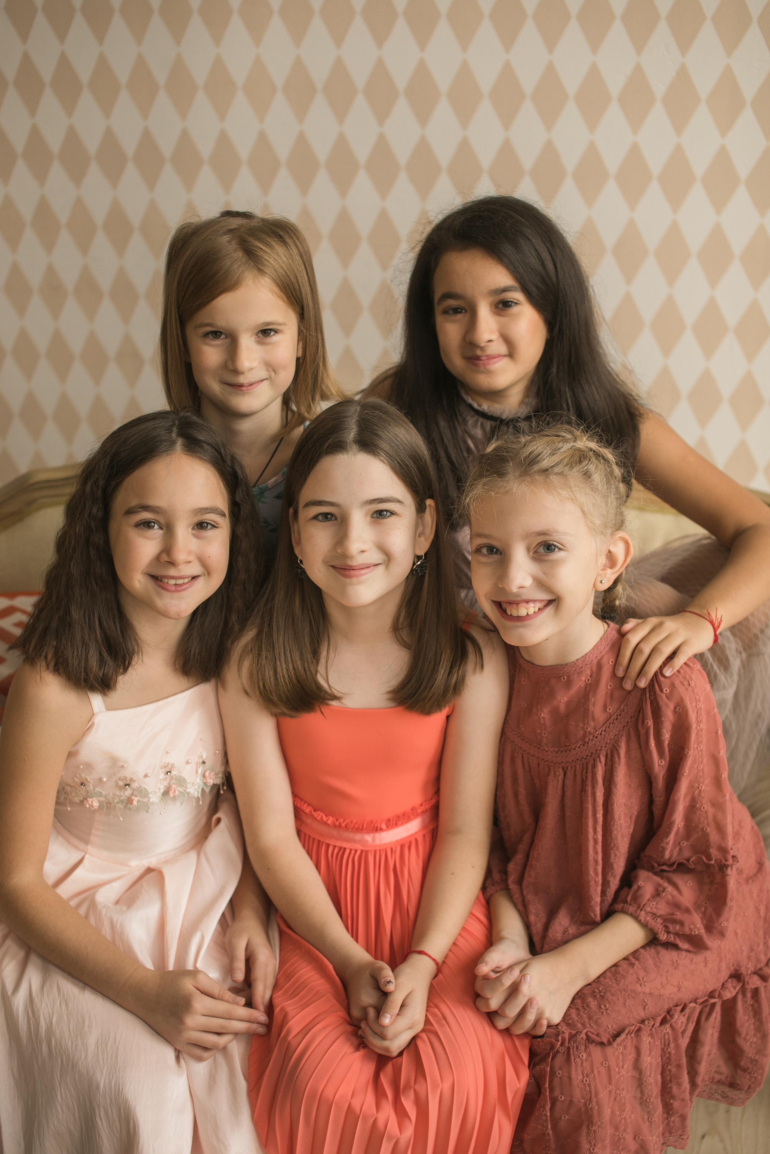 семейная фотосессия в студии с детьми