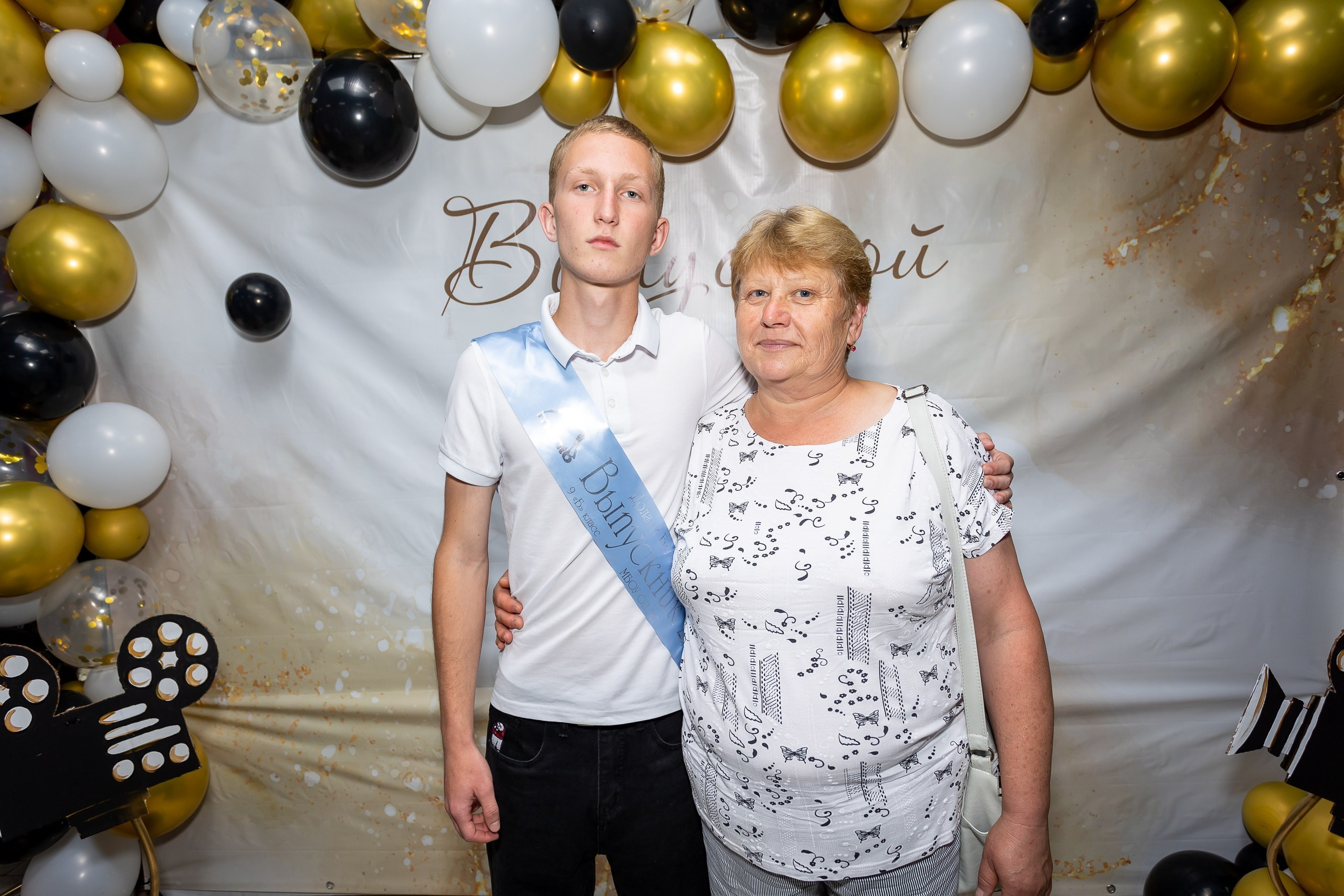 Вручение аттестата и выпускной вечер. Выпускные альбомы Майкоп, Краснодар Елена Золотарева