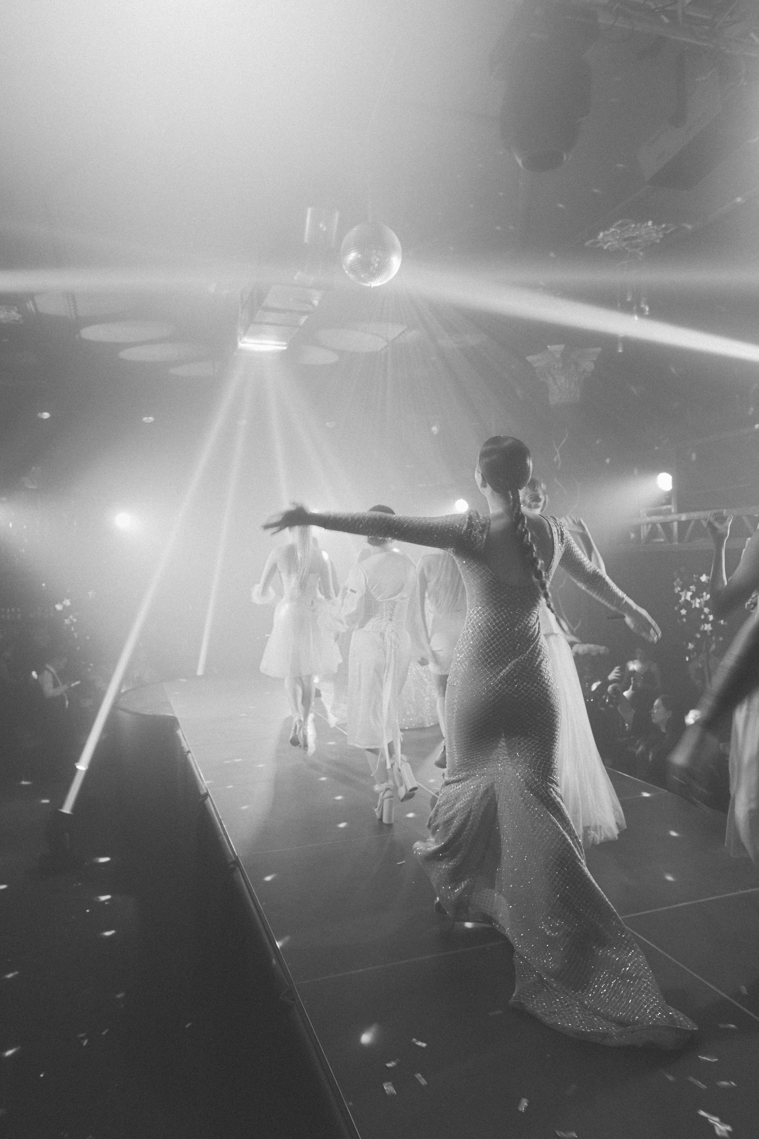 ПОКАЗ «FOR BRIDES» (архив 2023 год). Главная