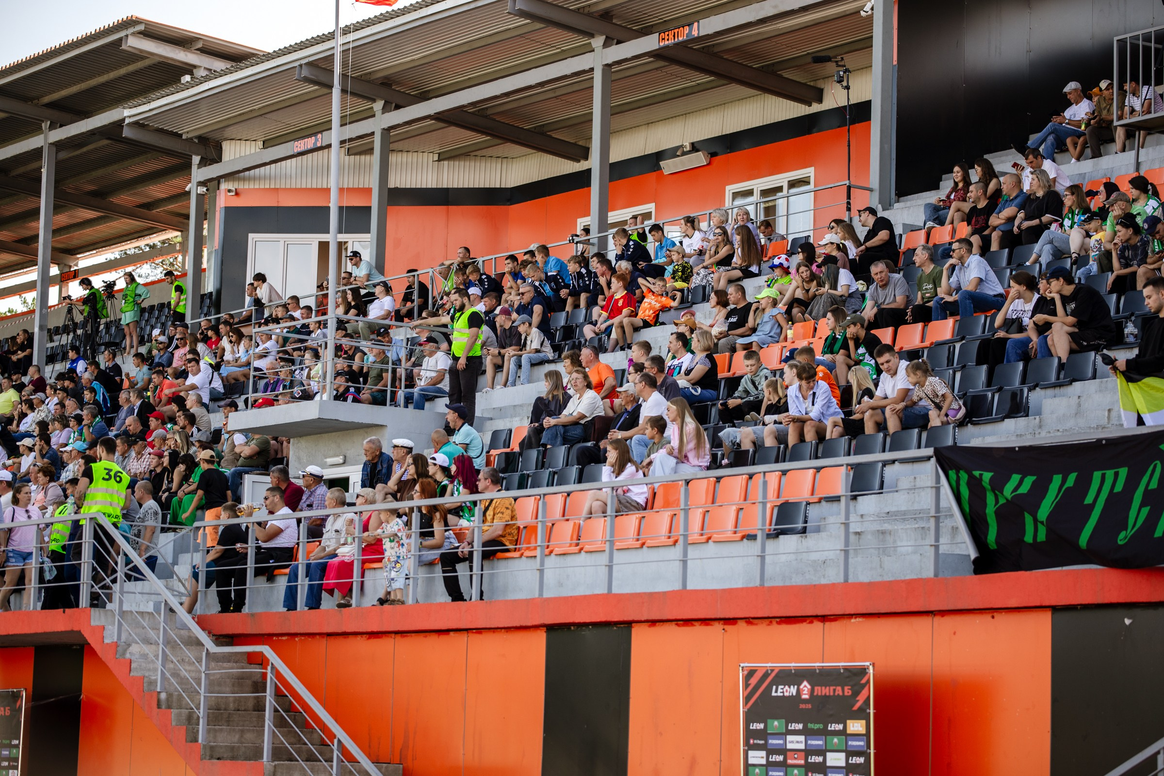 Первенство России по футболу LEON-Вторая лига Б | ФК Иркутск — Чертаново (Москва) | 24.08.25. Фотограф в Иркутске Евгения Айвазова