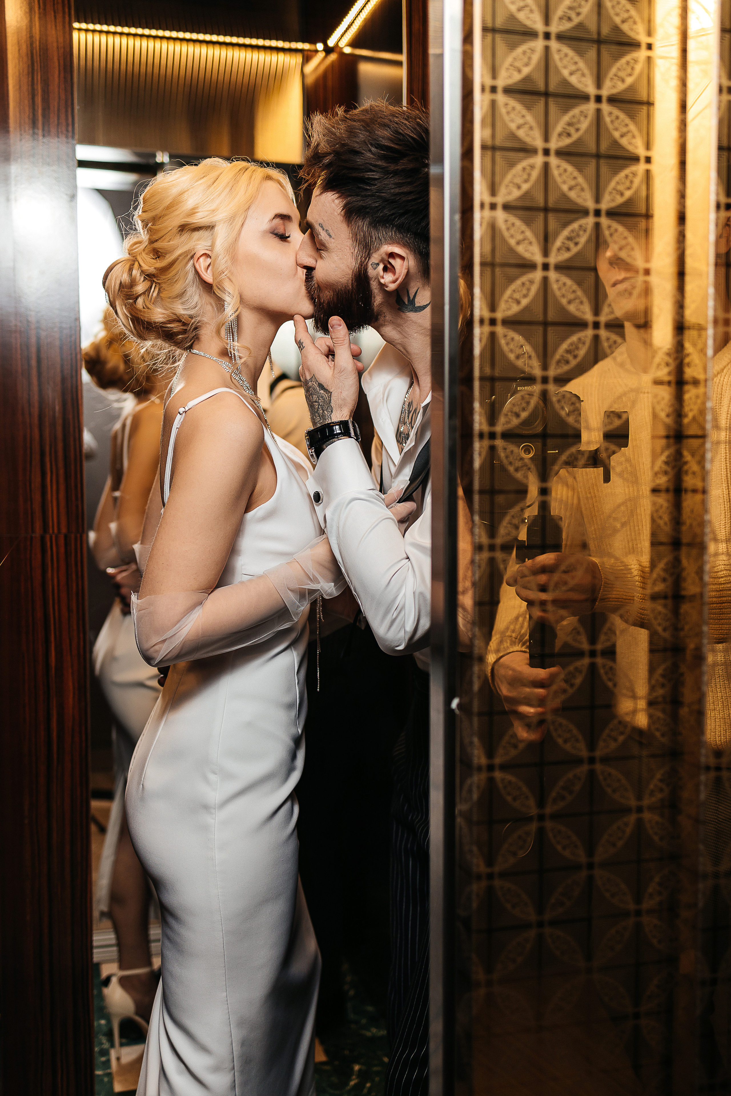 Стильная камерная свадьба для двоих. Олег Сверчков | Свадебный фотограф Вологда