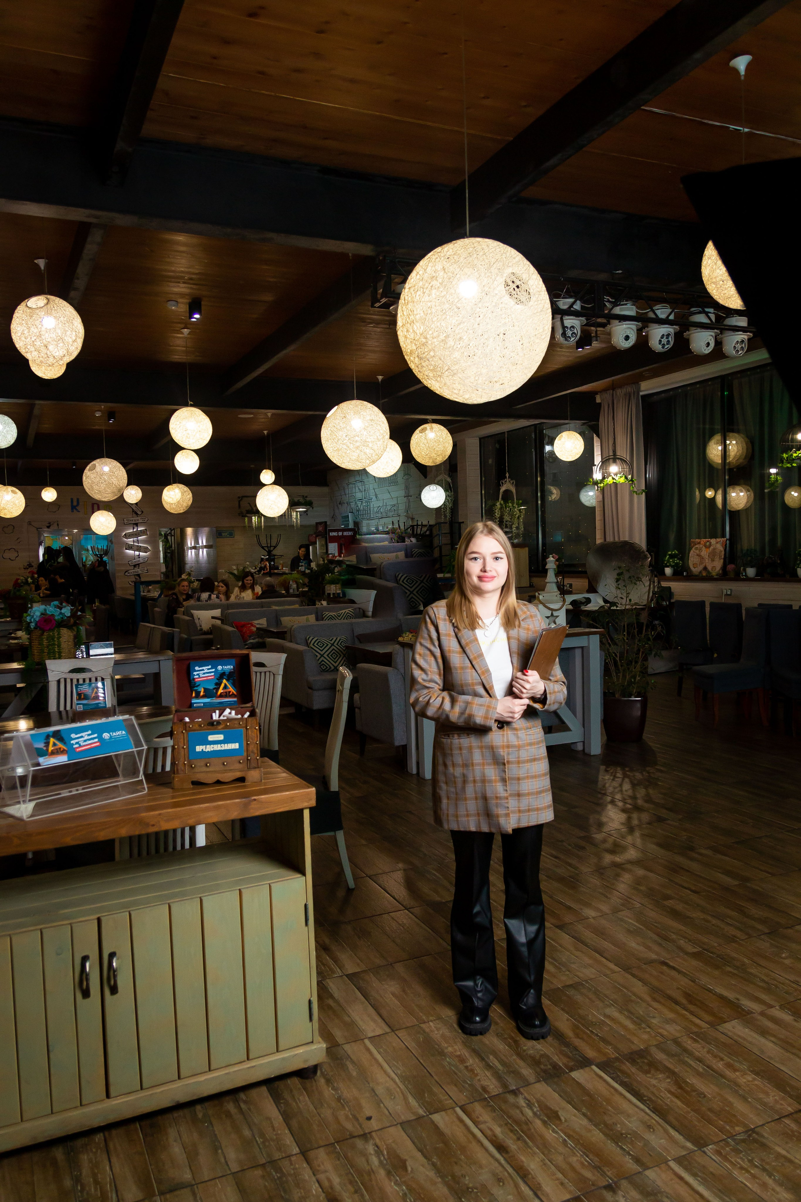 Хостес. Александр Стряпунин — предметный фотограф в Улан-Удэ