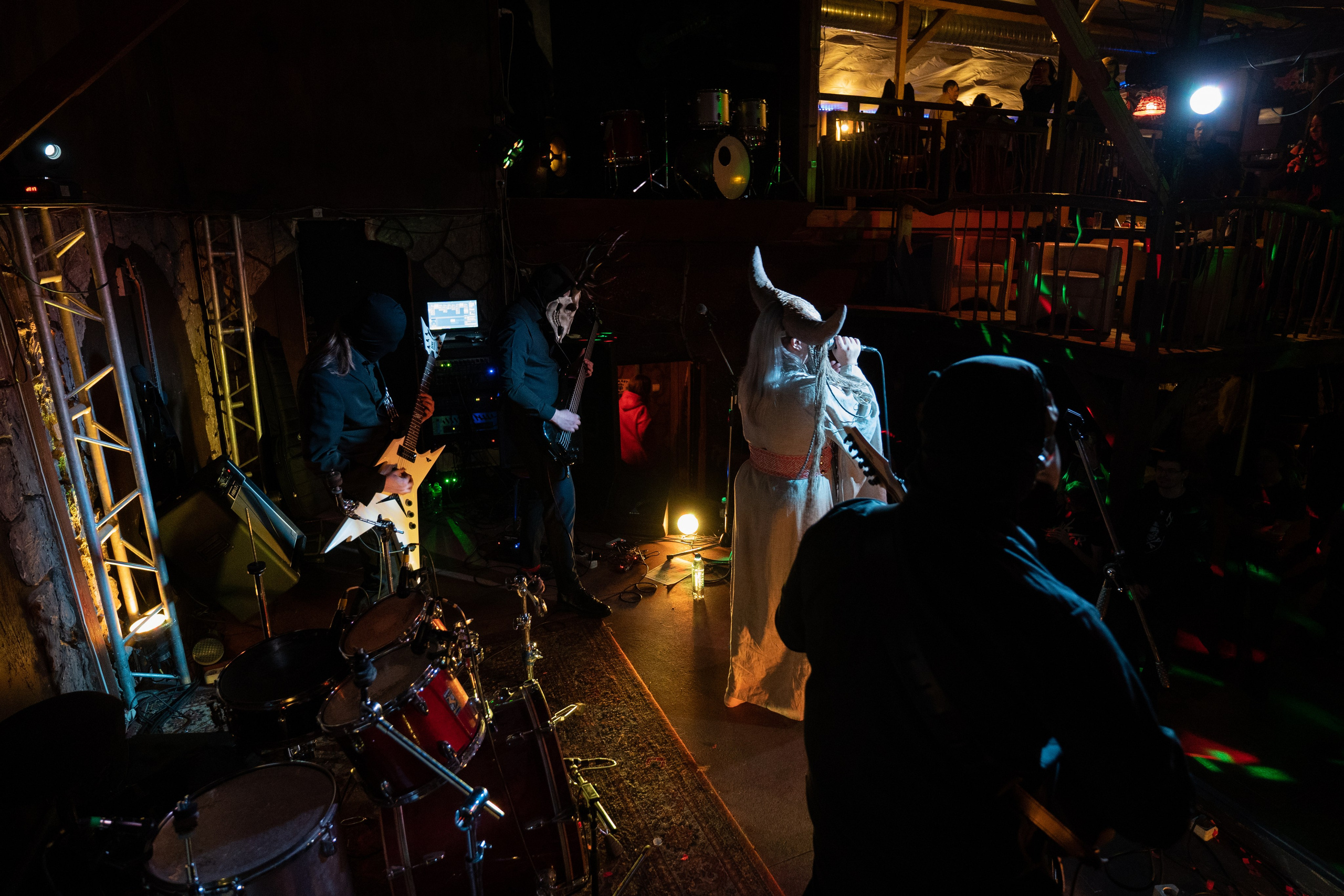 Ночь На Земле|Нора, Псков. Концертный и репортажный фотограф в Санкт-Петербурге Слава Пахомов