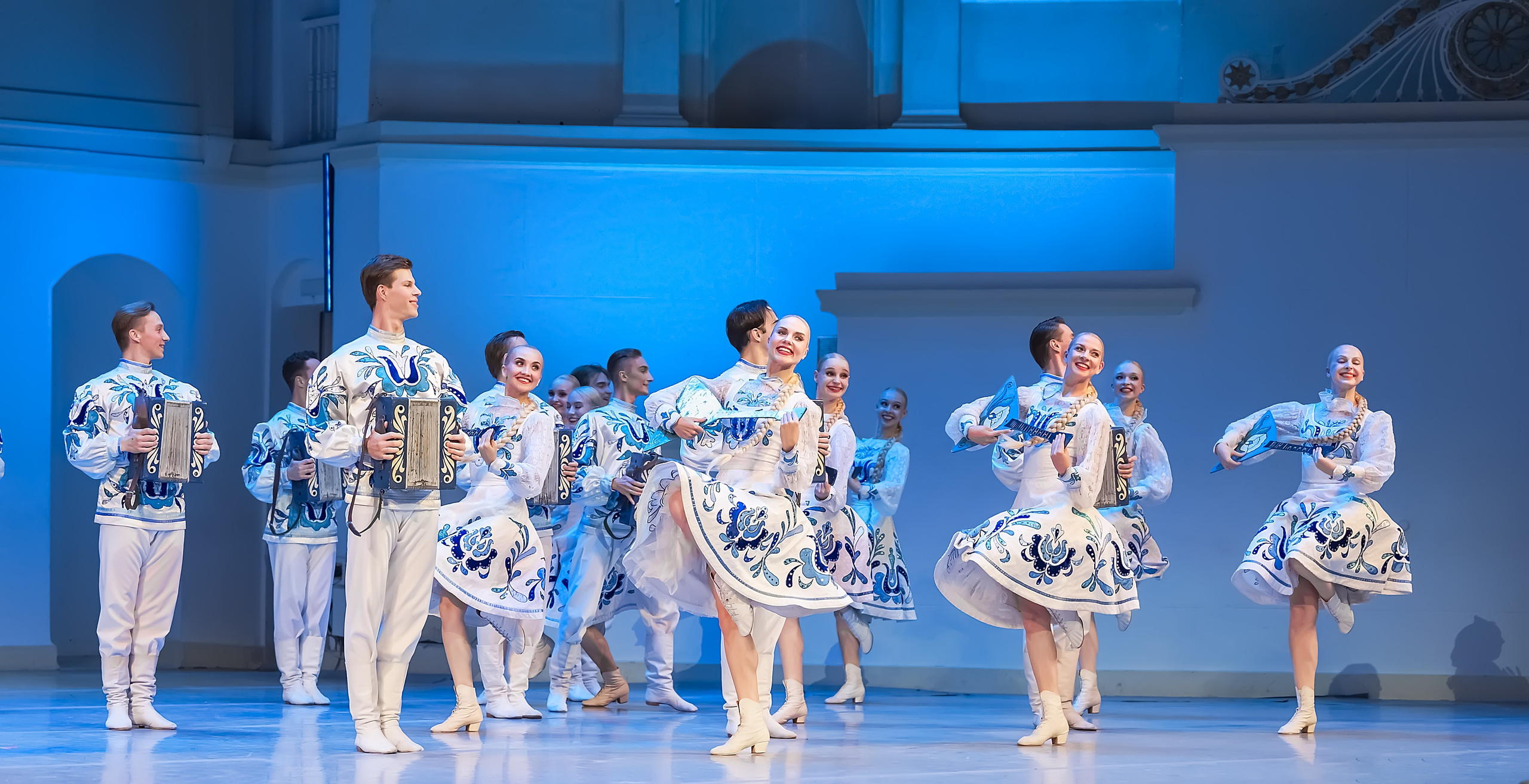 Красноярский государственный академический ансамбль танца Сибири им. Михаила Годенко. Балетный фотограф Москва Майоров Николай