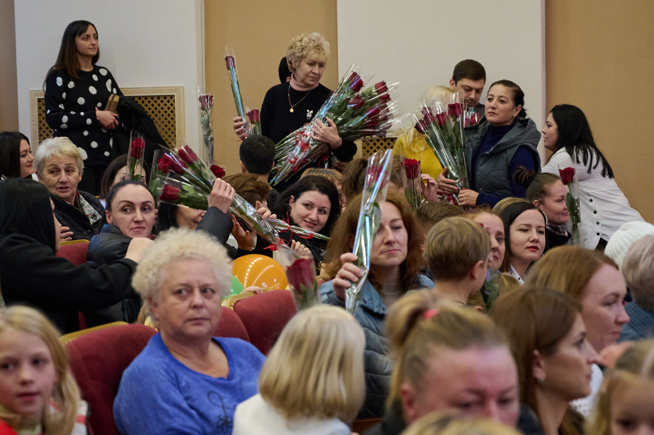 День матери. Кабардинка. Жизнь курорта Кабардинка в фотографиях