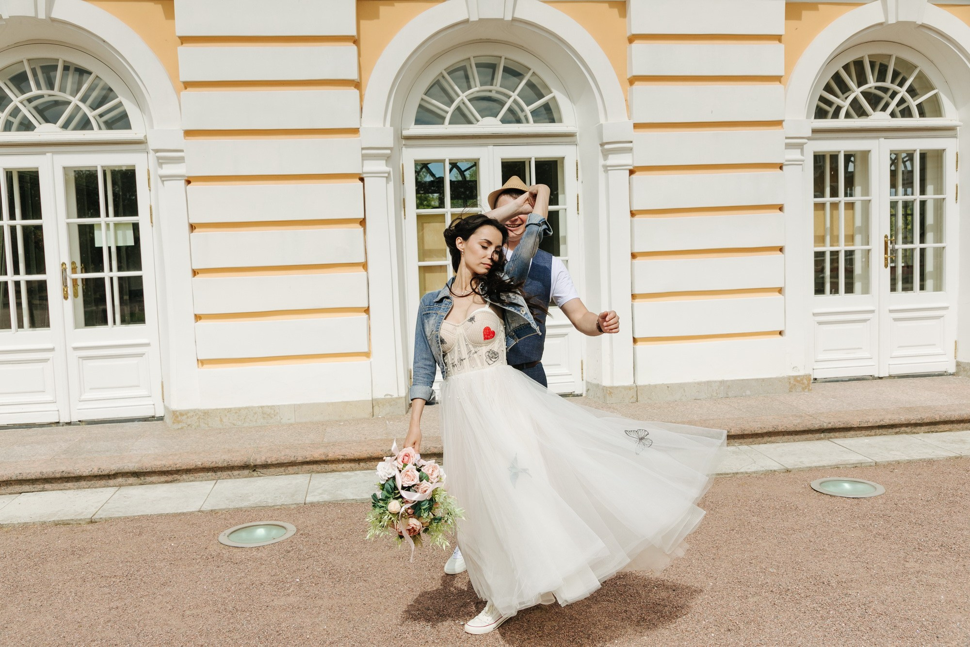 где провести свадьбу в спб, петергофе, свадебный костюм для жениха магазины, свадебный салон в спб найти, торт для свадьбы заказать, найти фотографа на свадьбу, праздник