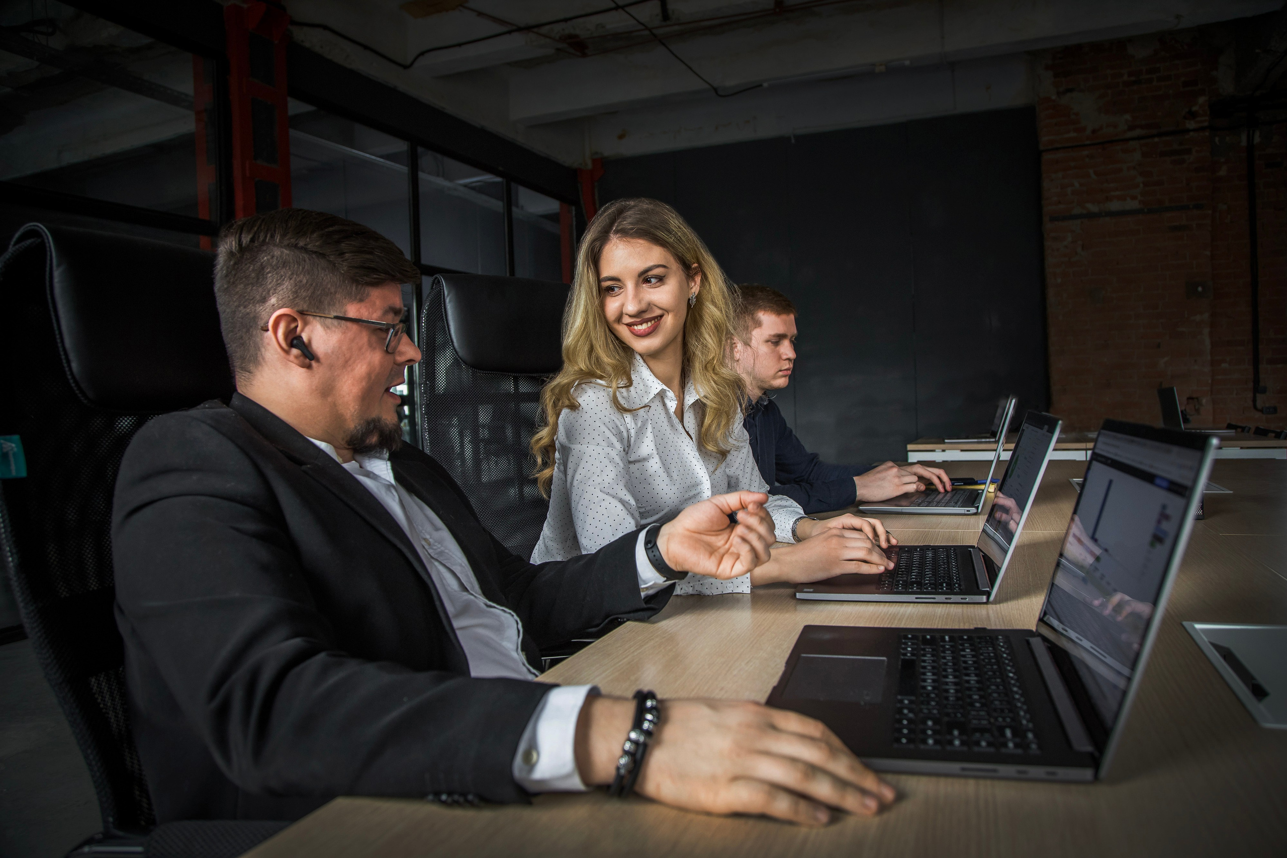 Фотосессия для бизнеса, контент для соцсетей, фото сотрудников. Свадебная, репортажная и бизнес съёмка в Ростове-на-Дону