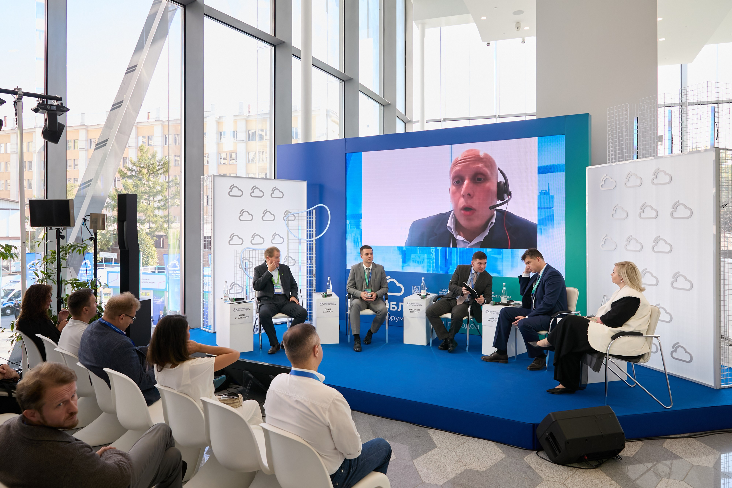 Облачный город 2024. Ретушер Довгуля Александр