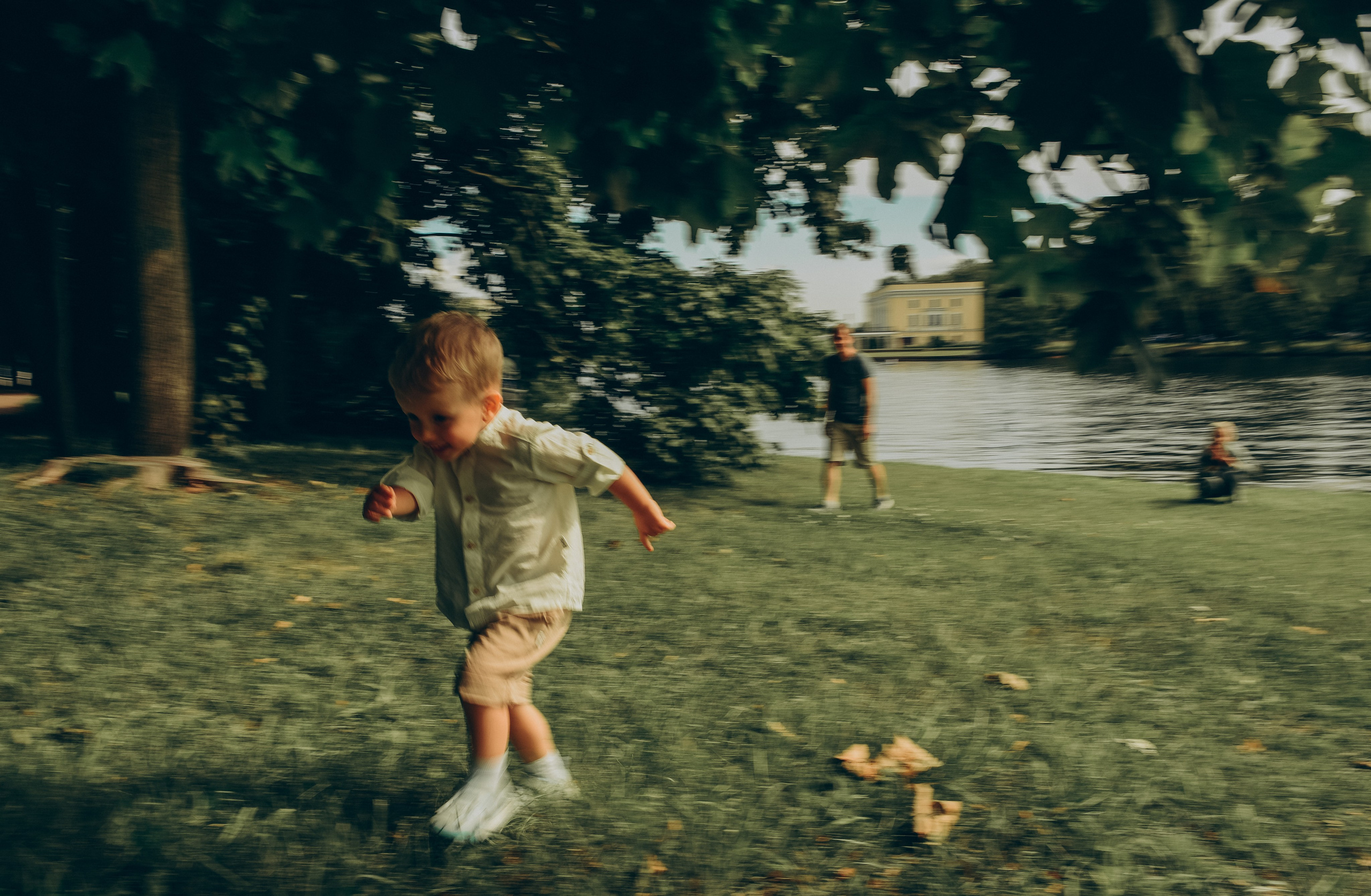 Семейная фотопрогулка парке. Елена Павел и Лев. Семейный и свадебный фотограф в Санкт-Петербурге Яна