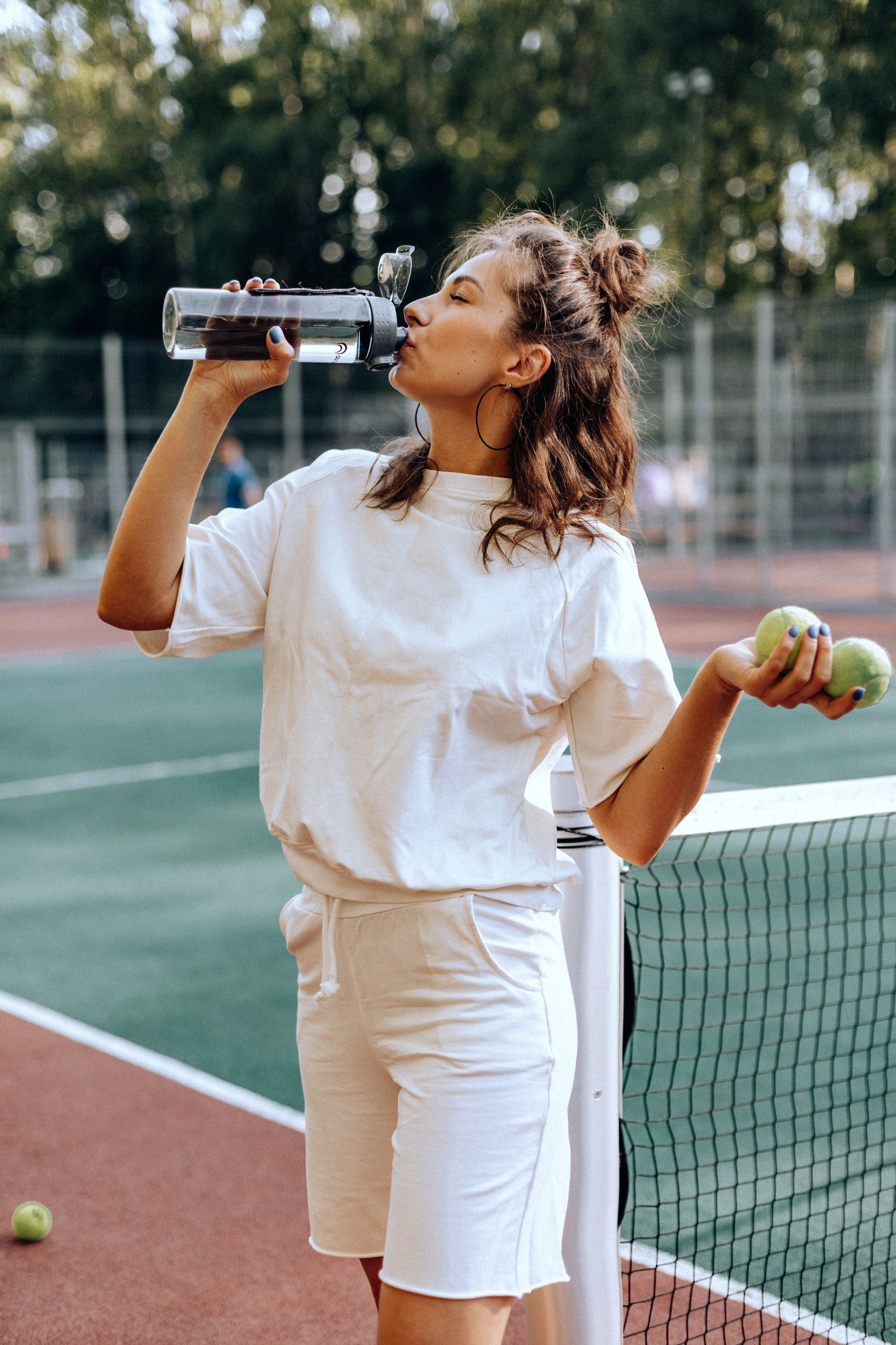 Аня. Контакты