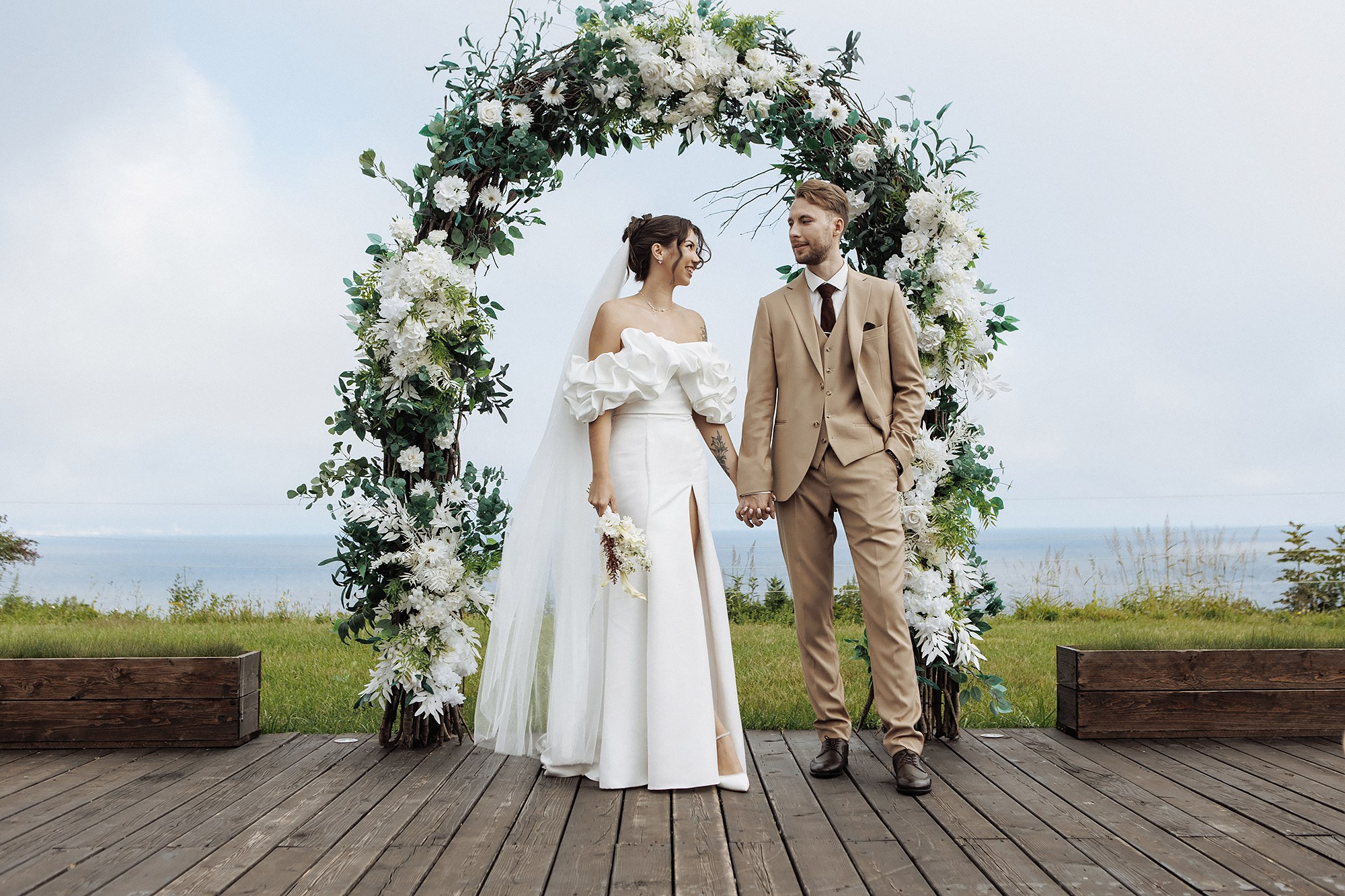 Саша и Вика 5.09.25. Свадебный фотограф Владивосток Алина Гевондова