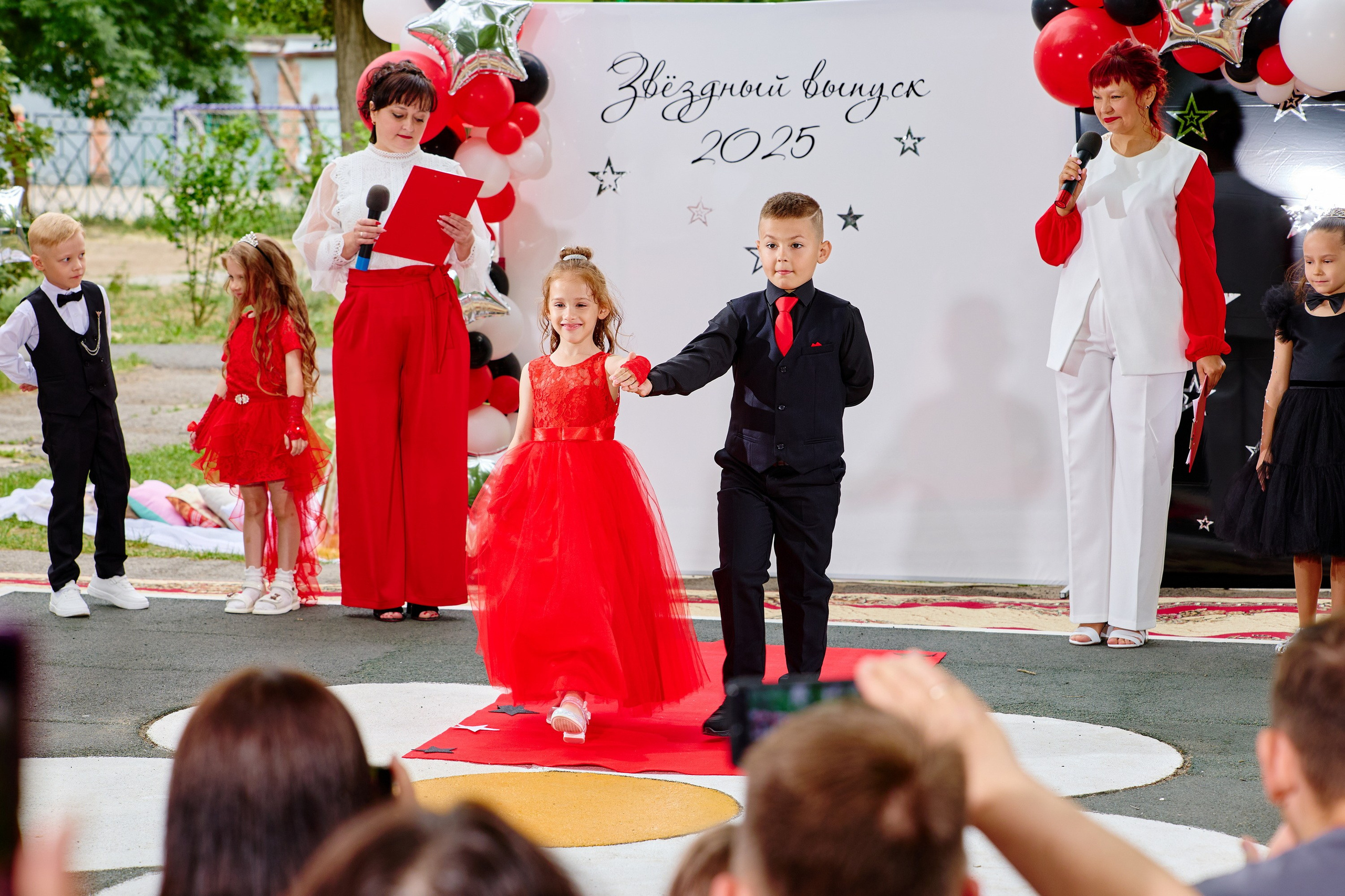 Выпускной 45 сад. Фотограф Выпускные альбомы Таганрог Сергей Коробченко