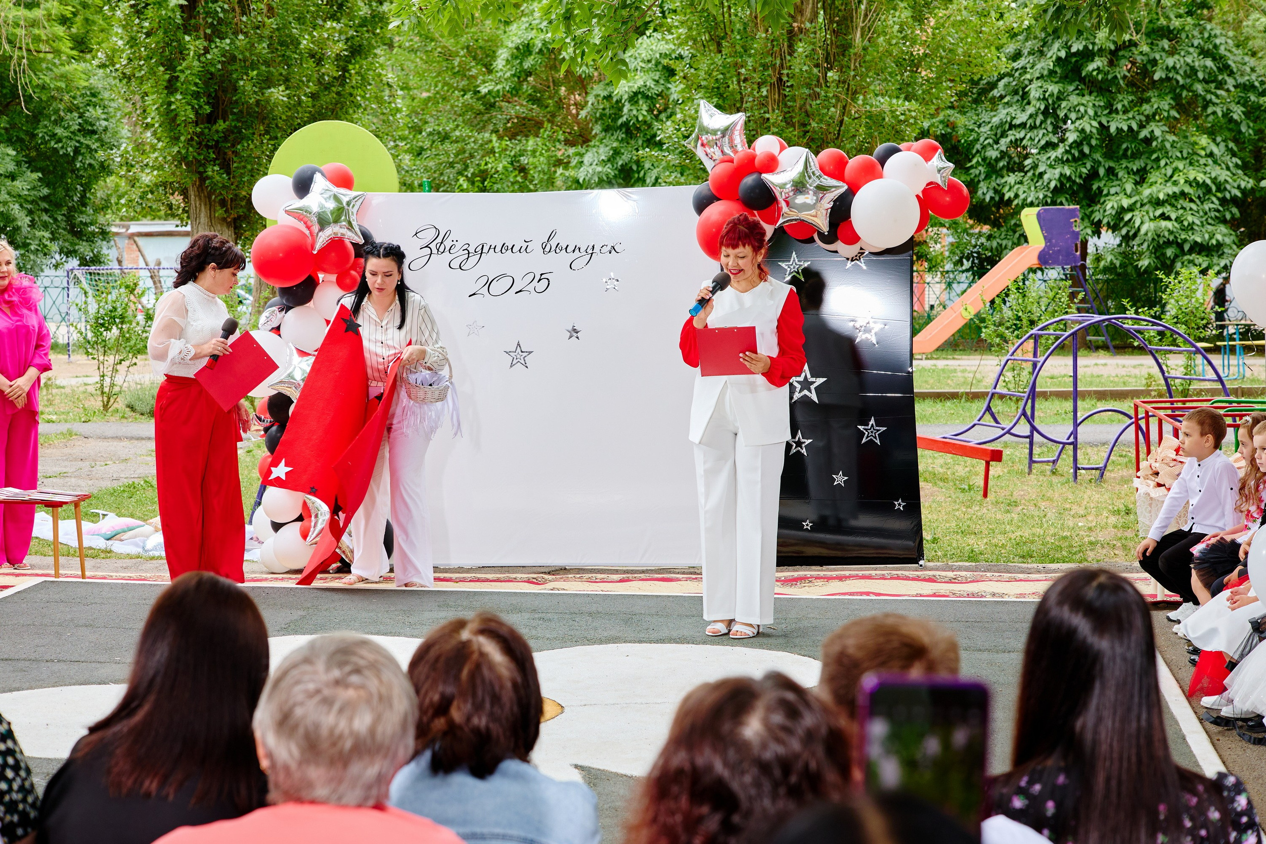 Выпускной 45 сад. Фотограф Выпускные альбомы Таганрог Сергей Коробченко