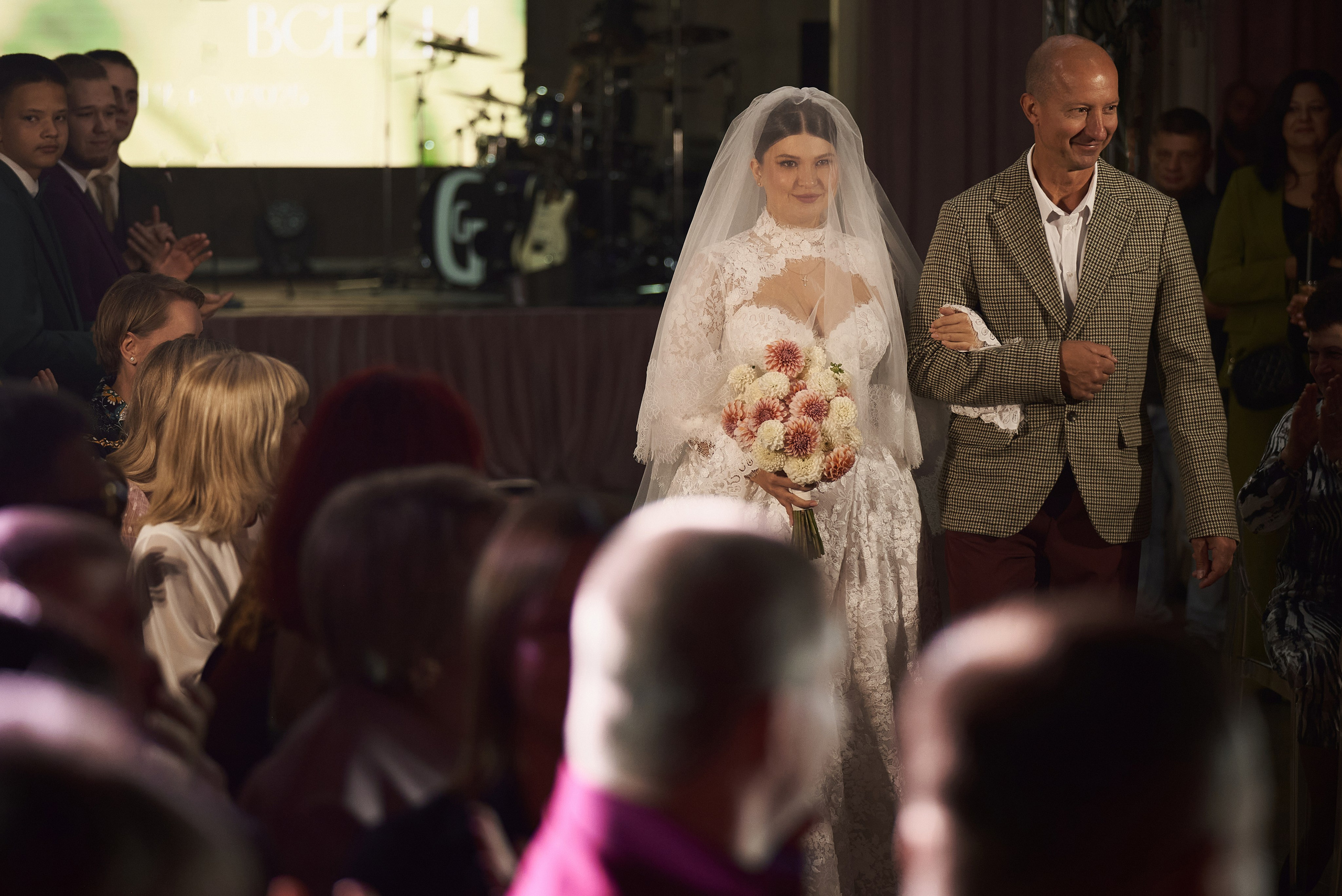 Свадебный фотограф в Брянске - фотограф на свадьбу. Свадебный и портретный фотограф в Брянске Скепская Лилия