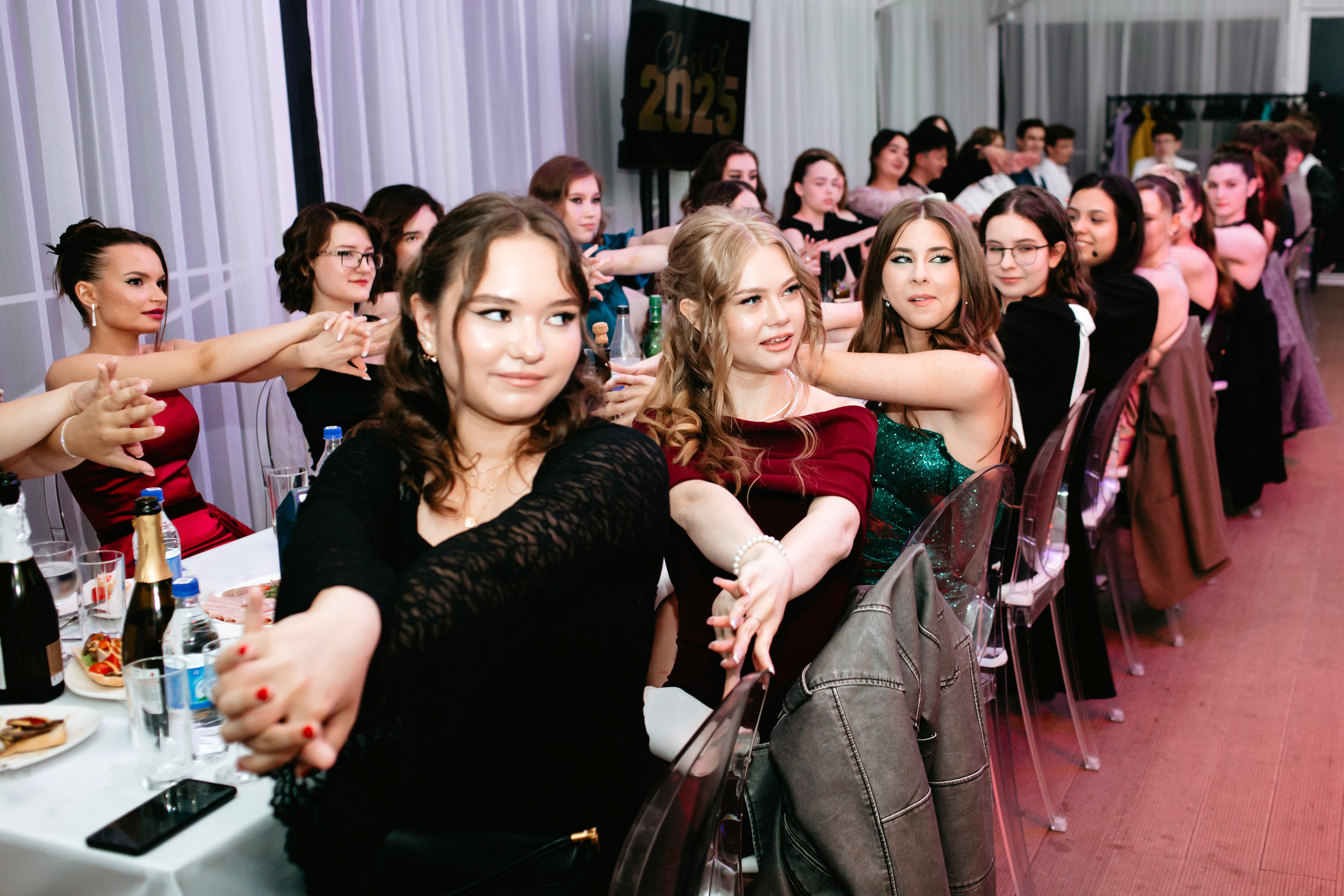 Выпускной 2025 (41 школа) 11 класс. Фотограф в Челябинске Ополихина Анна