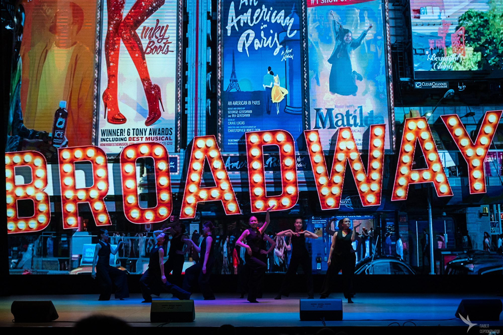 Сольный концерт хореографического ансамбля Аллегро «Сквозь тернии к звездам». Репортажный фотограф в Казани Павел Серпокрылов