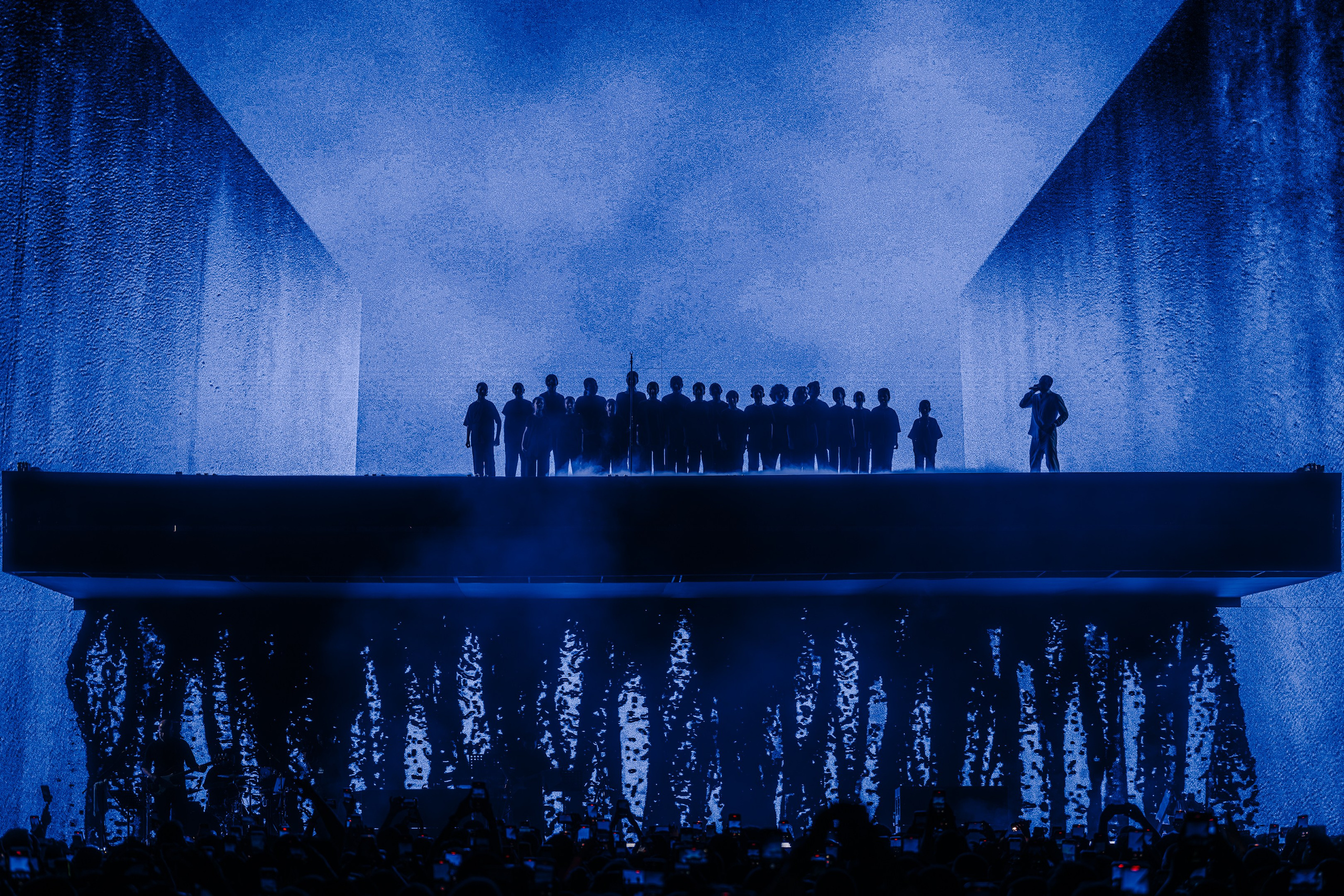 MACAN / МОСКВА / 2024. OOPS