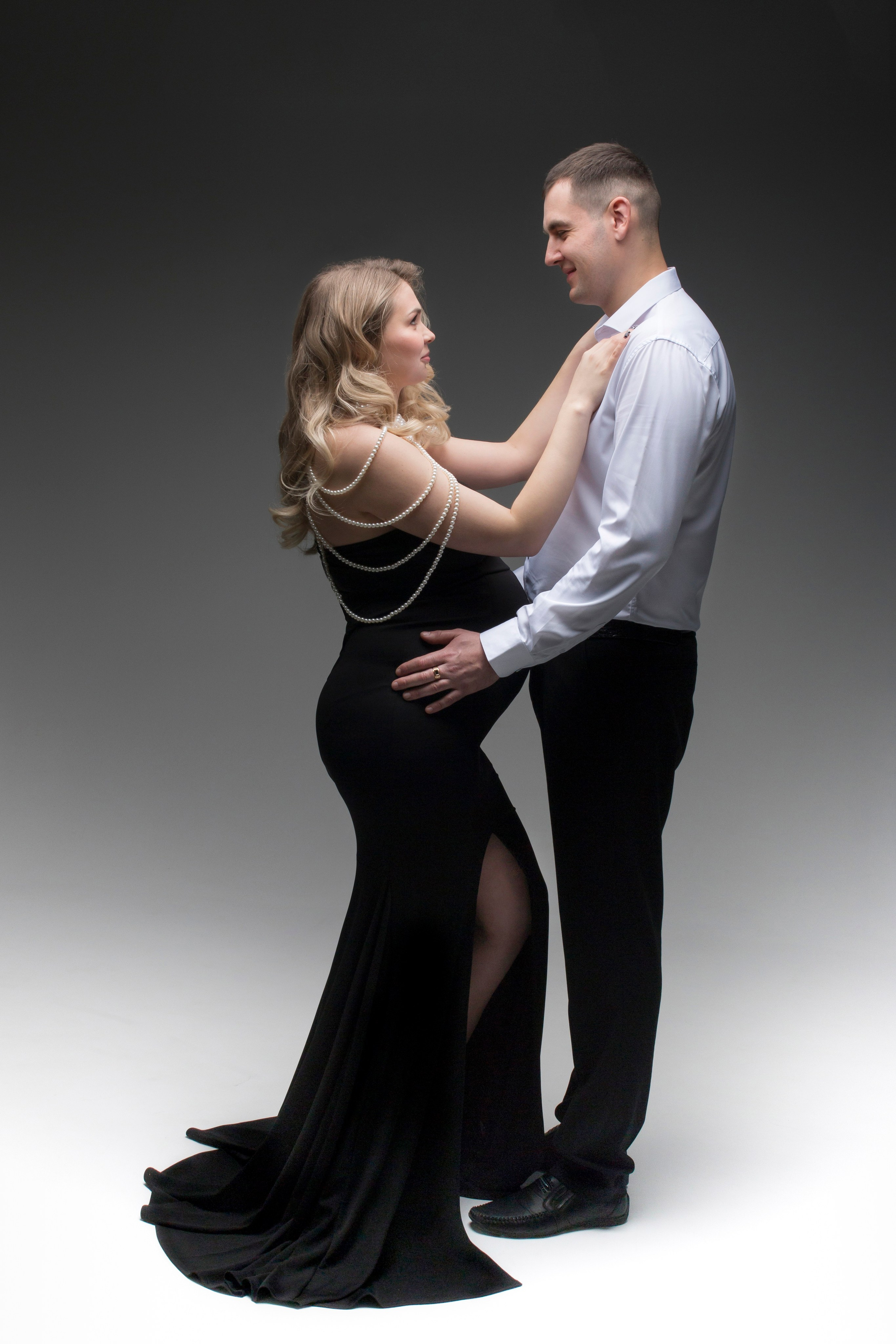 Фотосессии беременности в стиле минимализм в Кемерово. Елена Данилова фотограф беременности в Кемерово