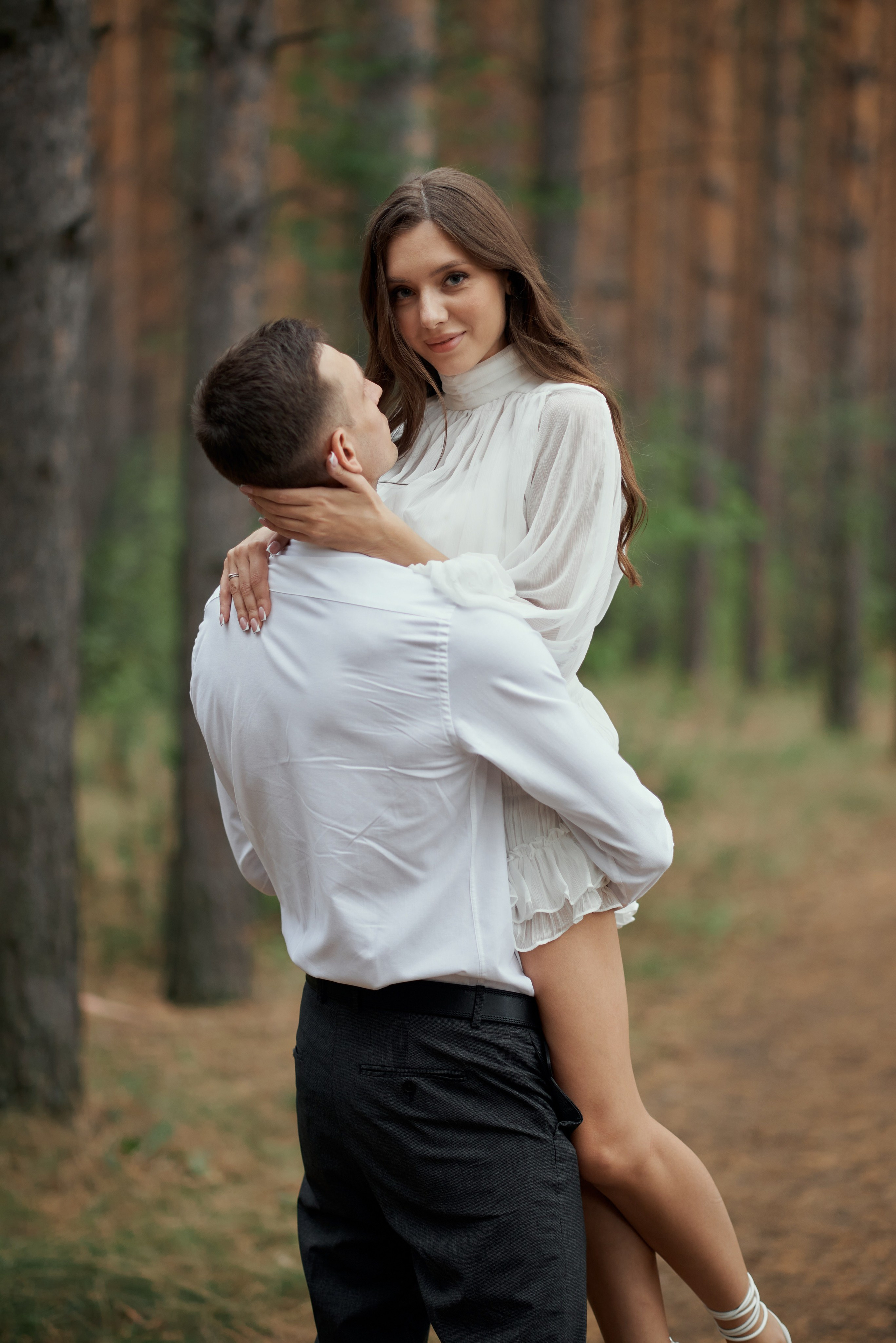 Сосновый лес. Свадебный фотограф Александр Браво