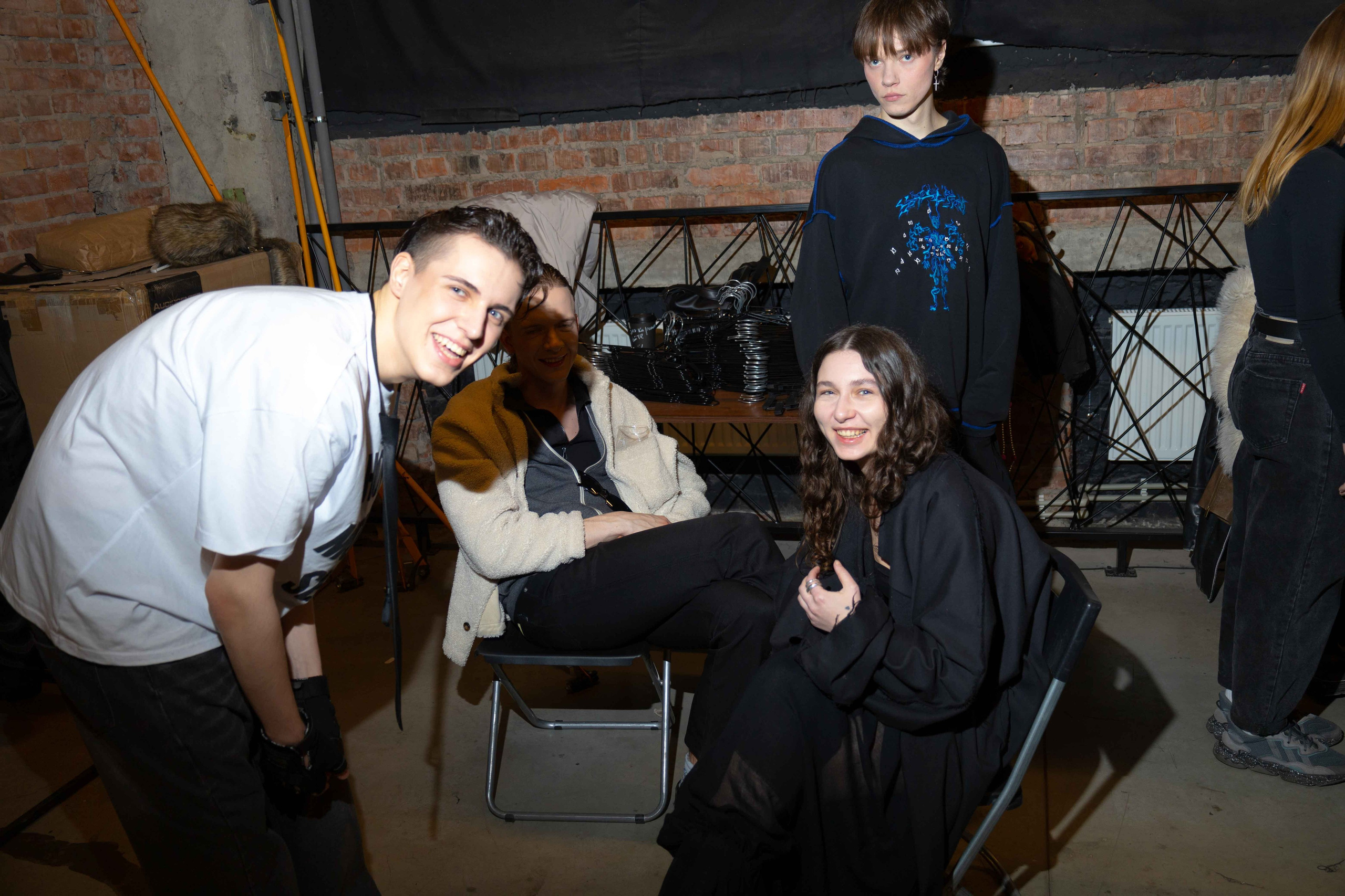 Auxi Backstage. VICTORIA SHU