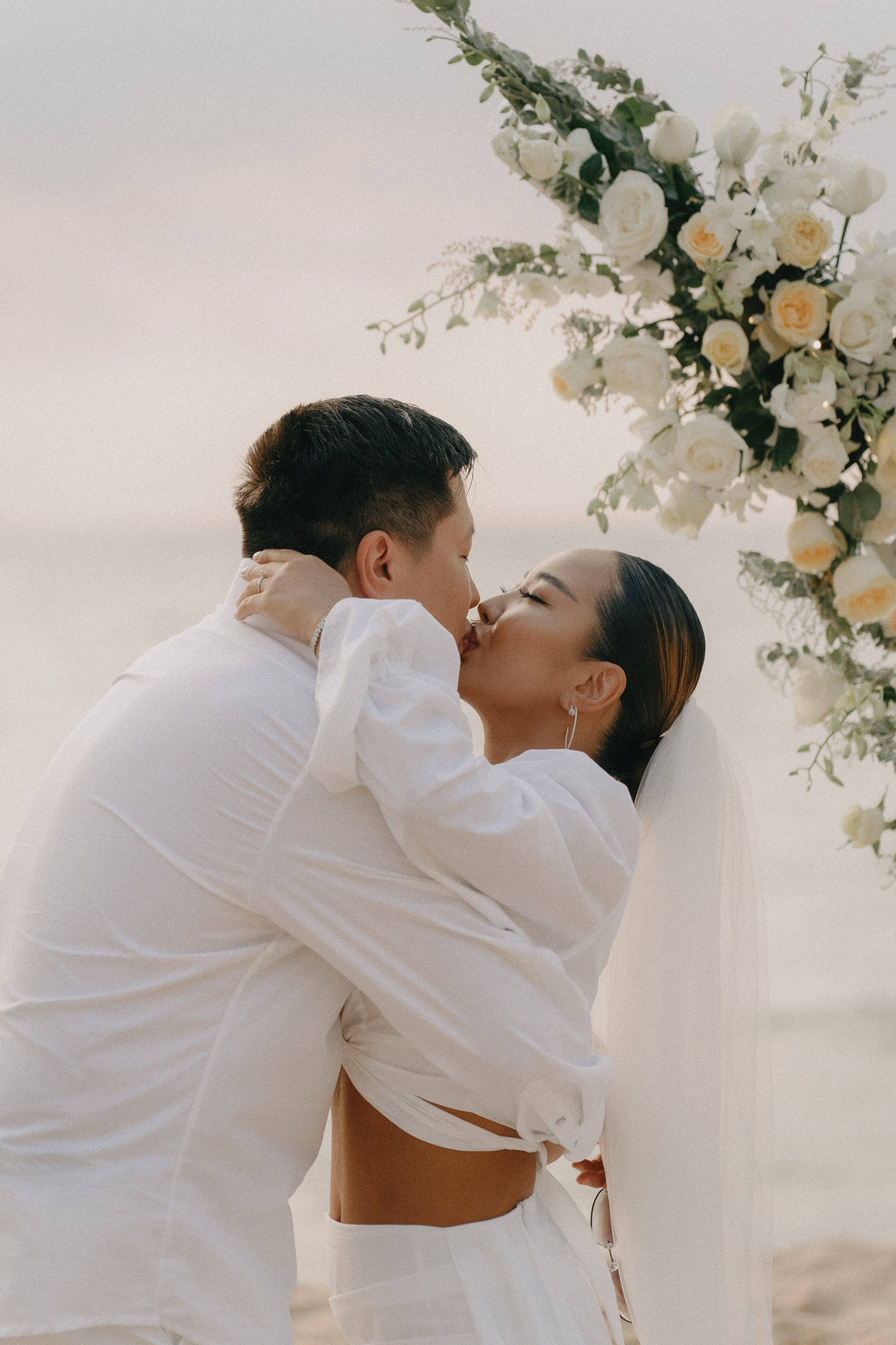 Руслан & Ирина. La Marée wedding agency Свадебное агентство на Фукуоке, Вьетнам — организация свадеб, декор, координация и помощь парам для идеального дня