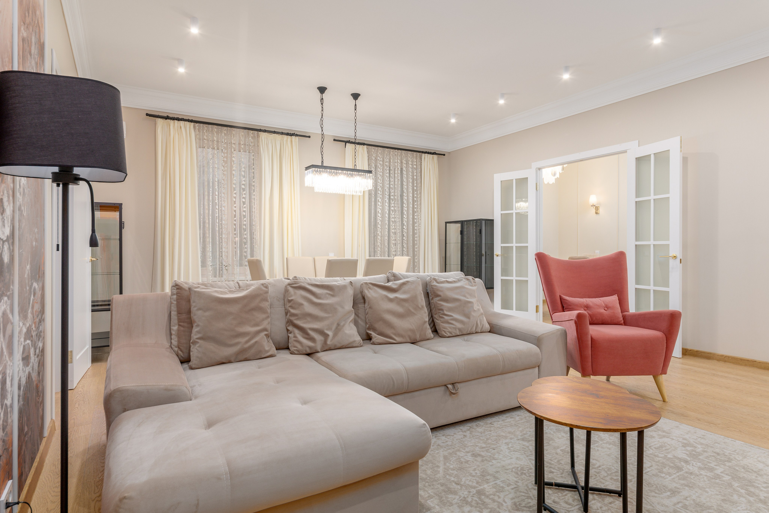 Трёхкомнатная квартира, Морской пр-кт