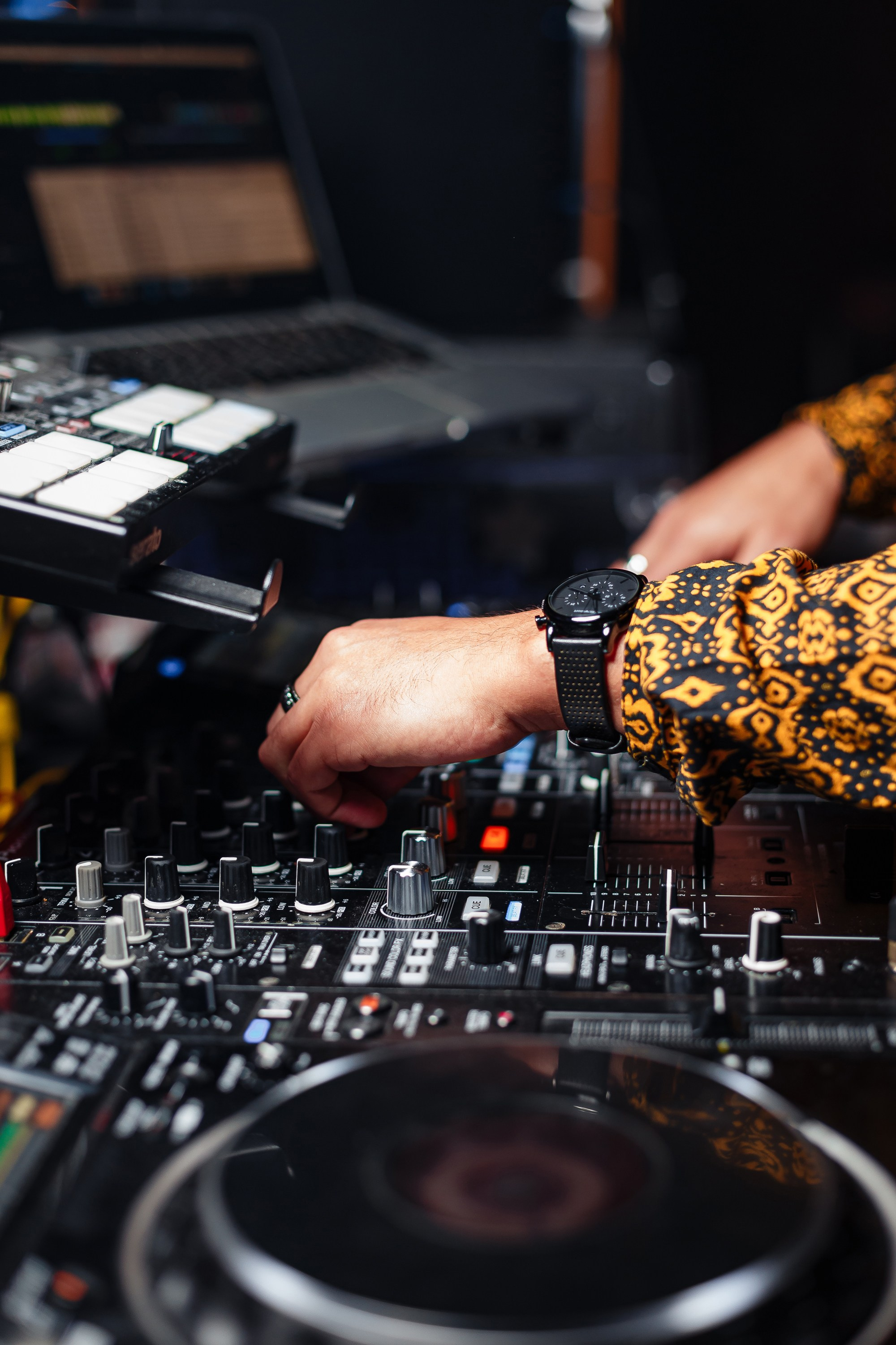 Новогодняя ночь_Santa Barbara_Симферополь_31.12.2024. Аминов Руслан | Фотограф