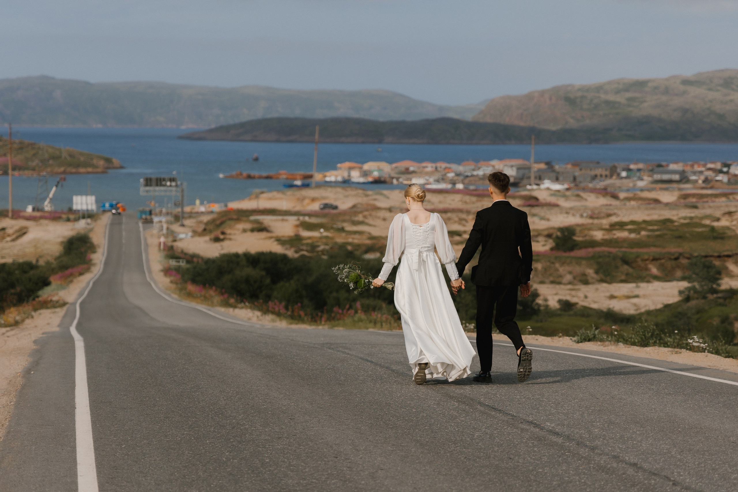 Романтический морской пейзаж на фоне свадьбы в Мурманске