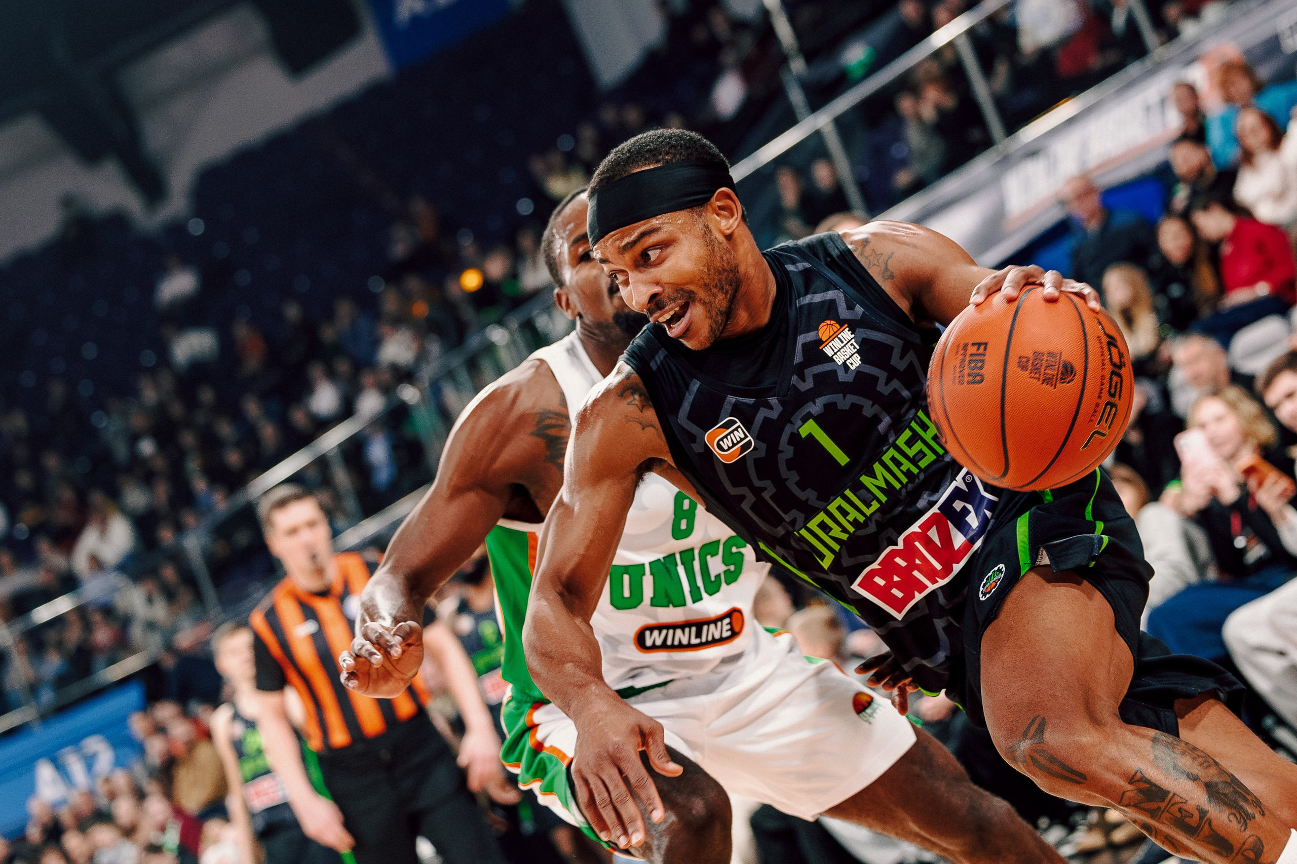 Winline Basket Cup — УРАЛМАШ — УНИКС. Лёшка Варзегов — фотограф