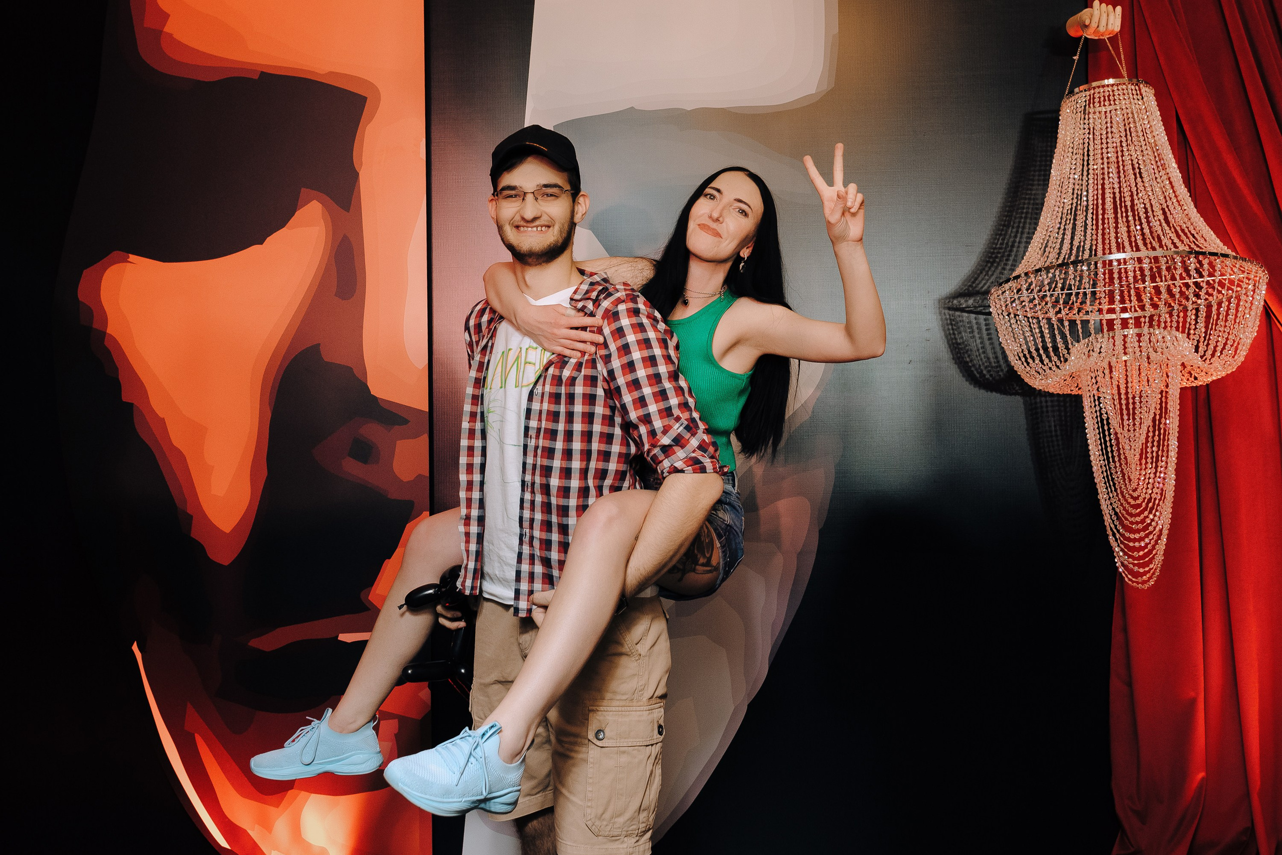 СПЕКТАКЛЬ «ВОЛШЕБНЫЕ ОЧКИ» ОПТИК-ЦЕНТР. Репортажный фотограф Зуев Роман г. Челябинск