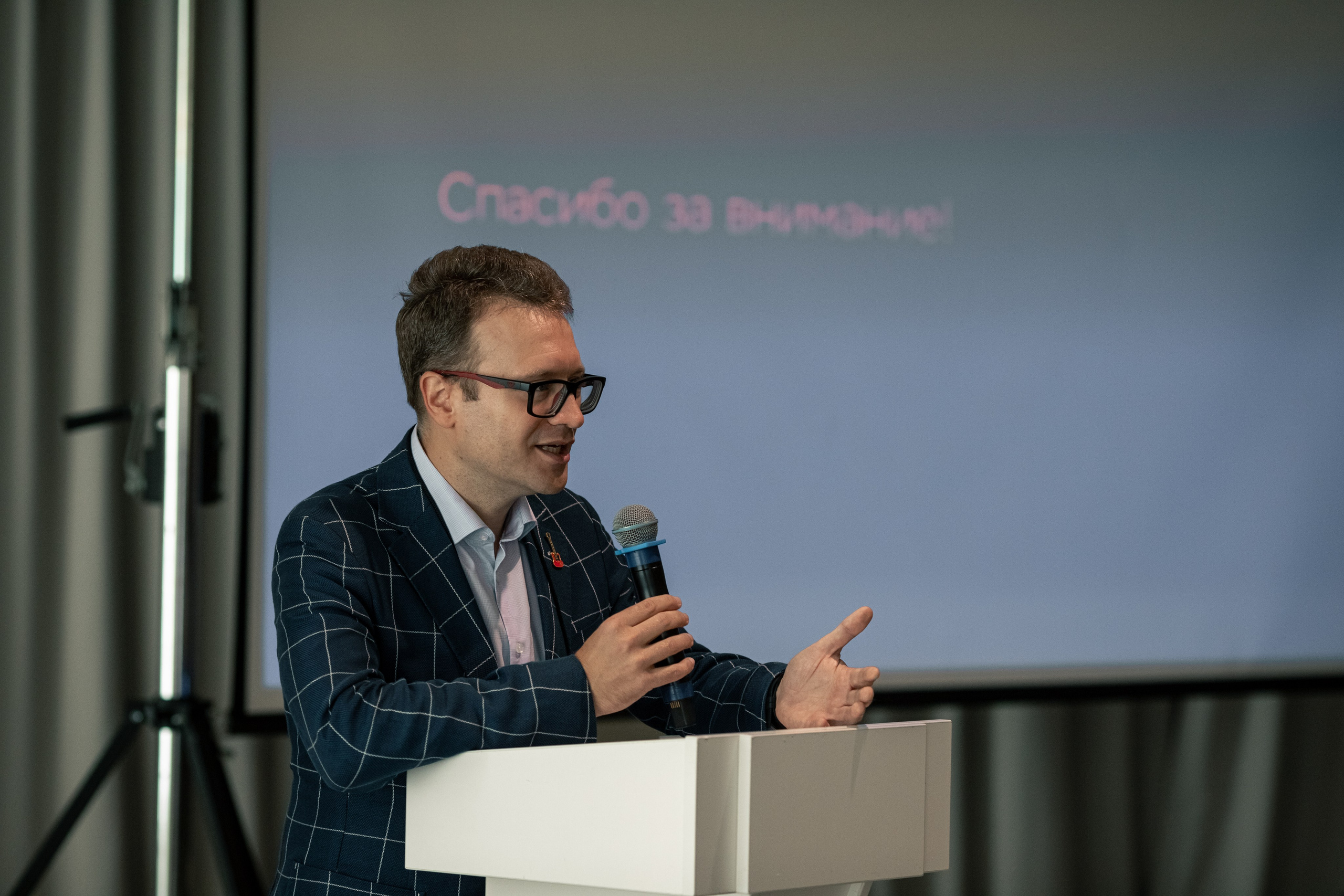 АВТОБОСС | Лекция Финансовая Эффективность Автобизнеса 2025. Фотограф брендов и бизнеса в Москве Алексей Сентюрин